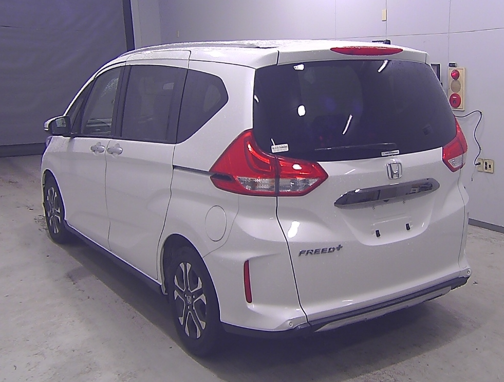 HONDA FREED +