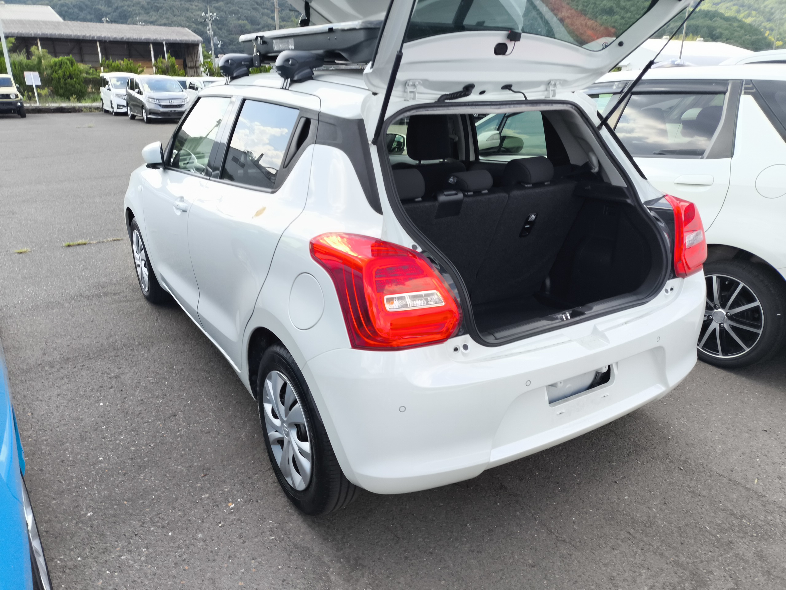 SUZUKI Swift