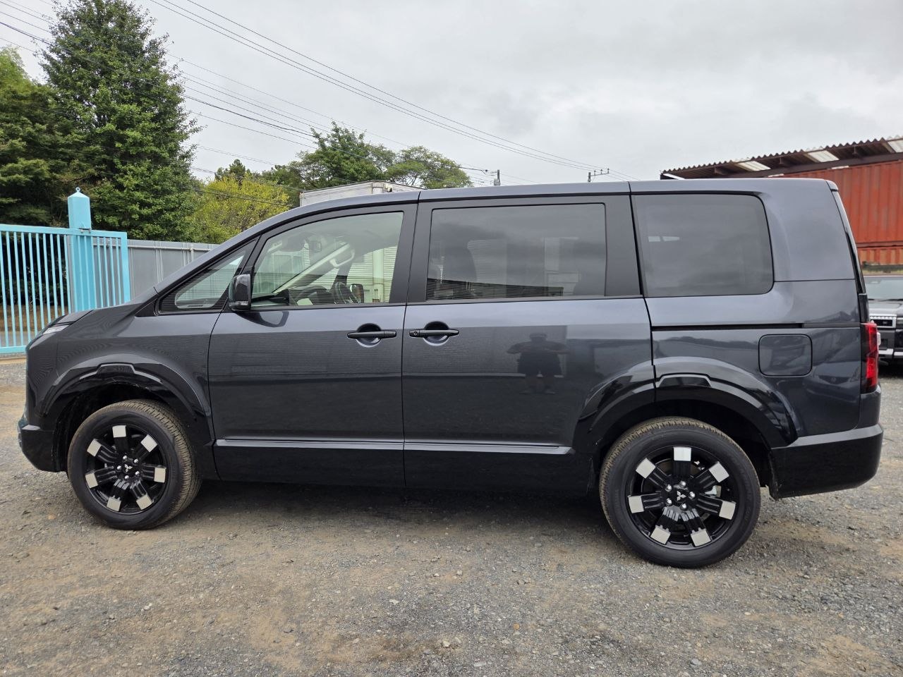 Mitsubishi Delica D:5