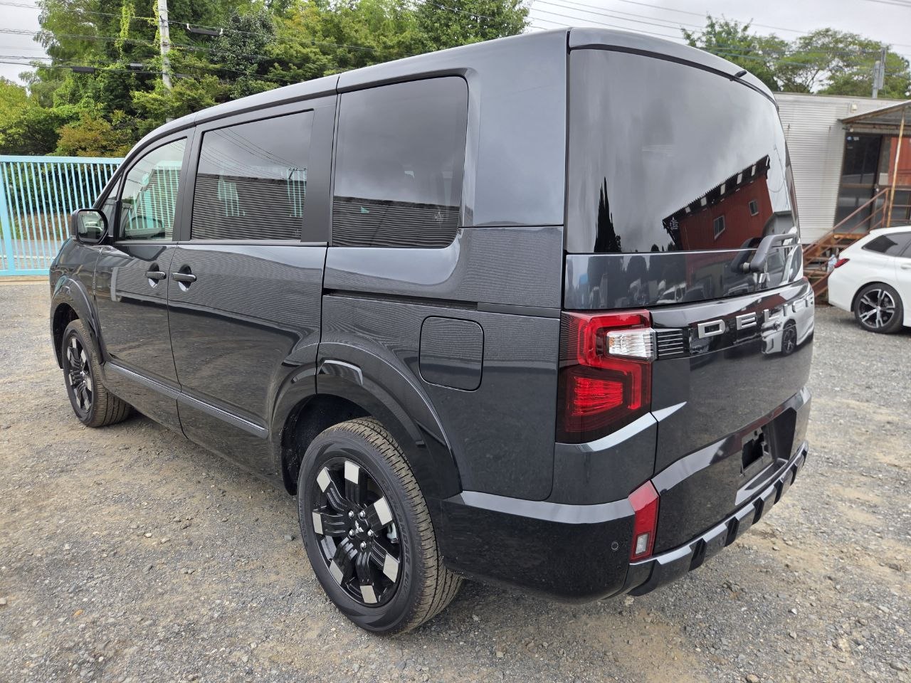 Mitsubishi Delica D:5