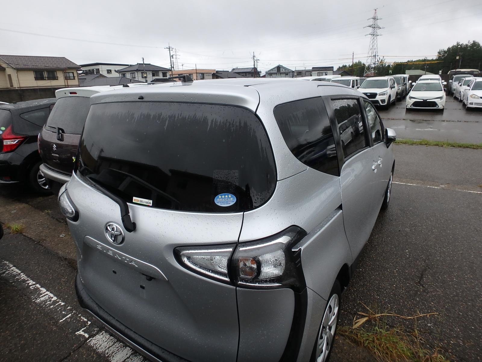 TOYOTA SIENTA