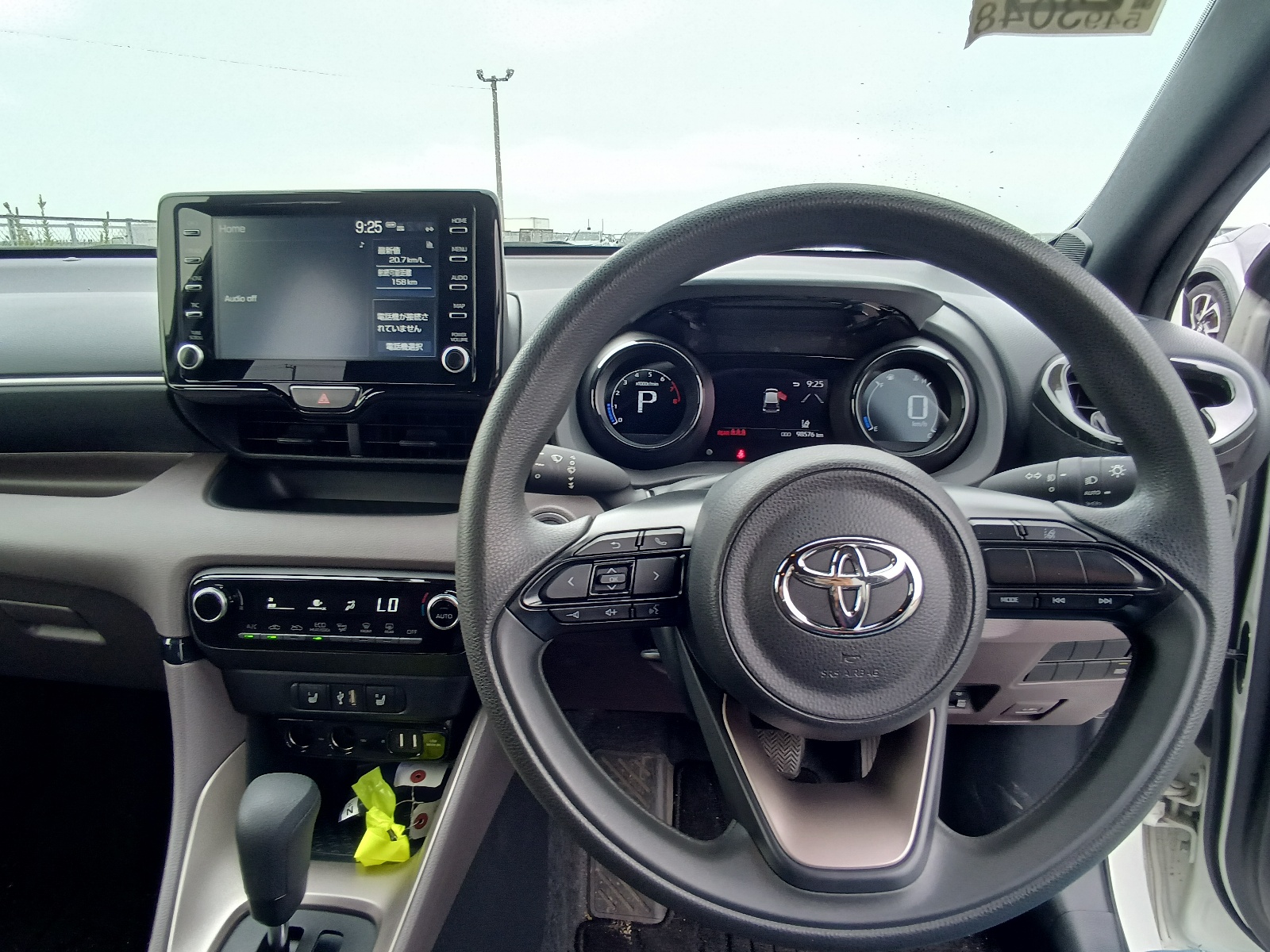 TOYOTA YARIS