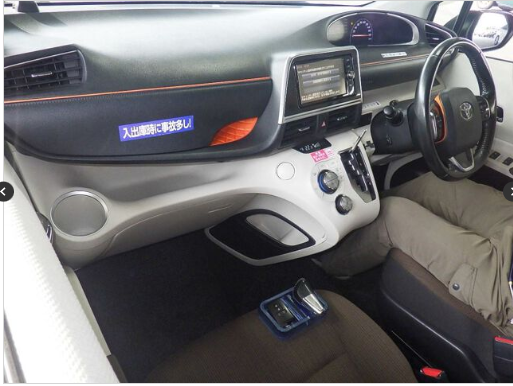 Toyota Sienta