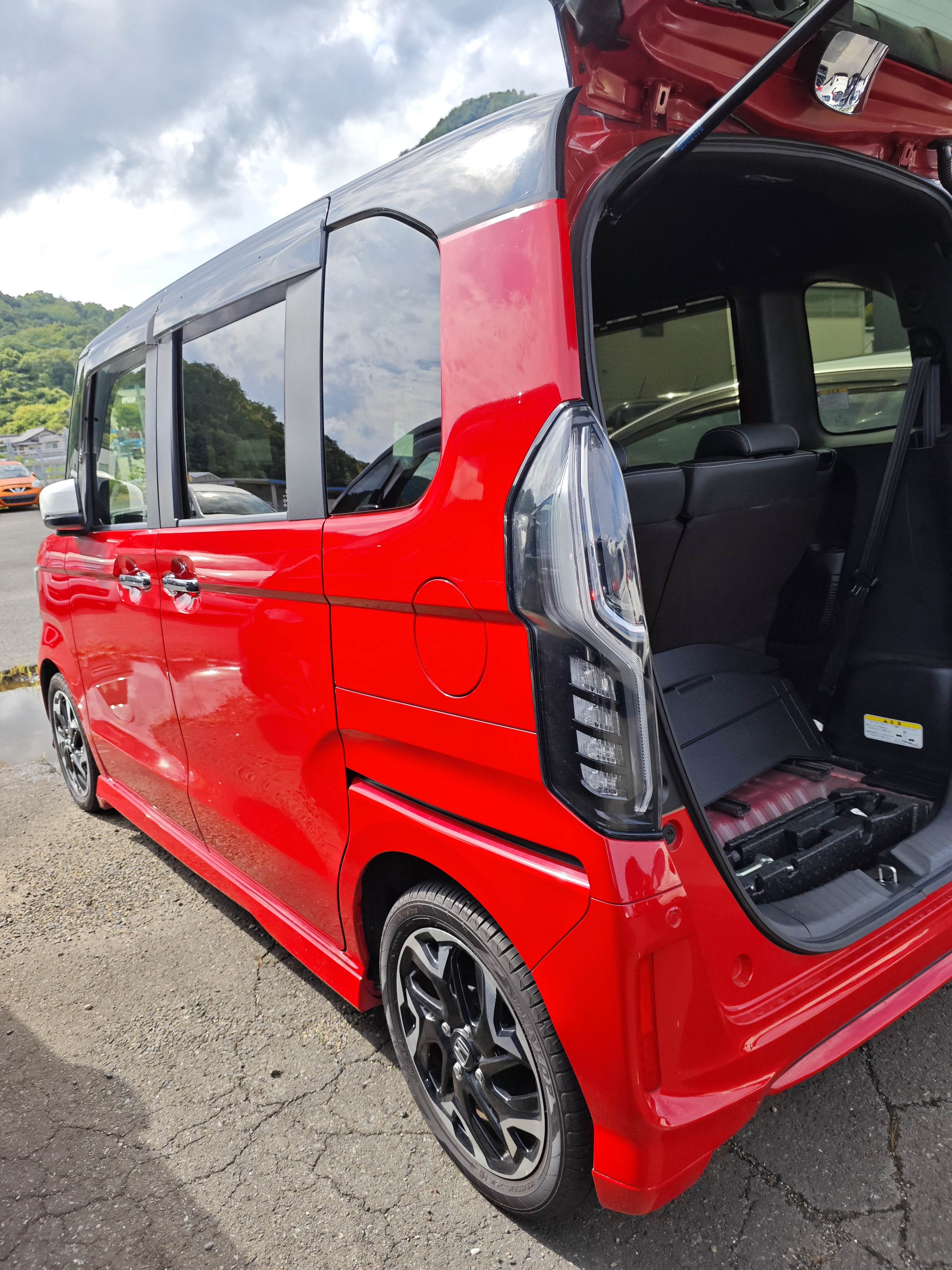 HONDA N BOX