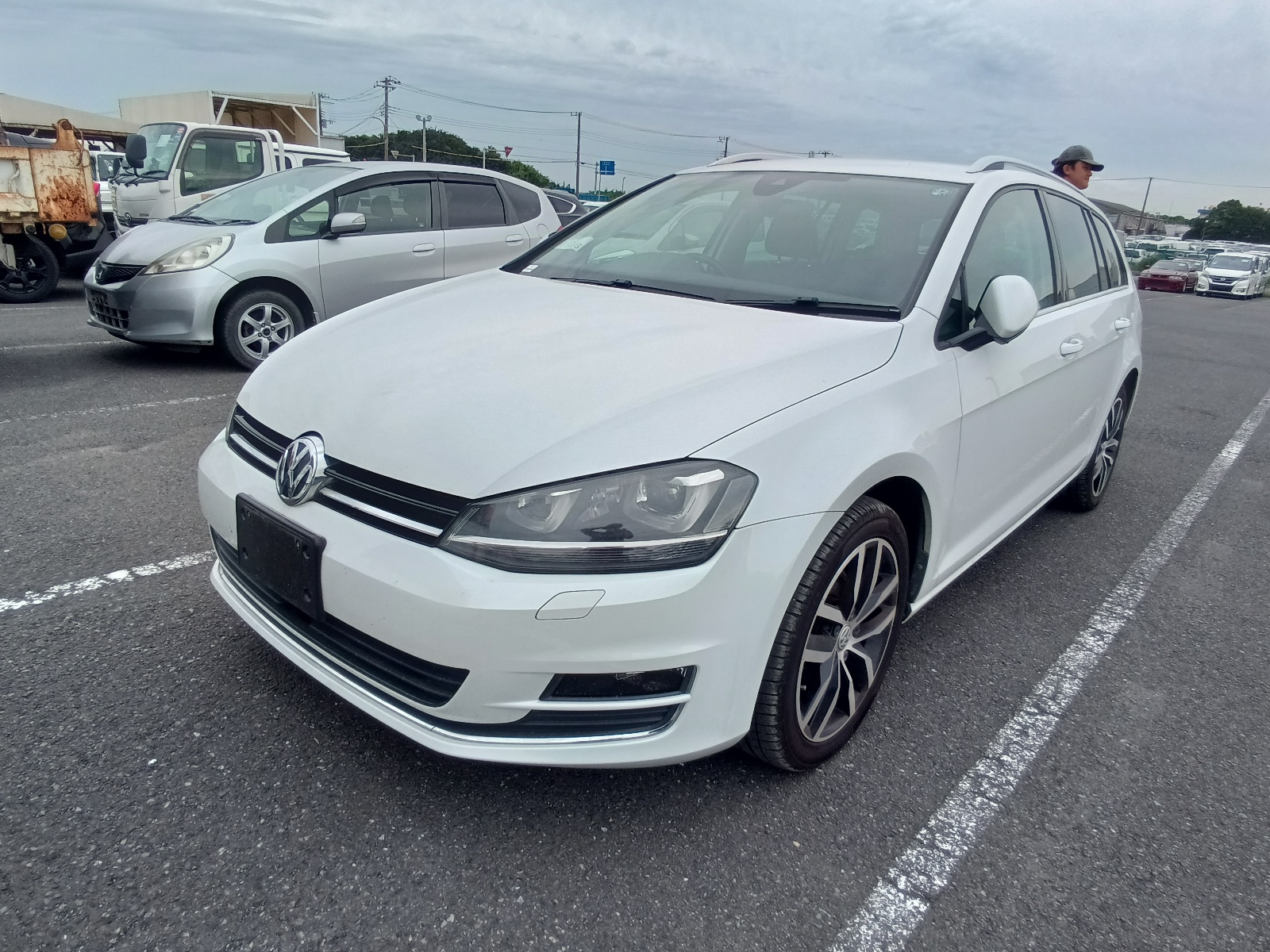 VOLKSWAGEN GOLF VARIANT