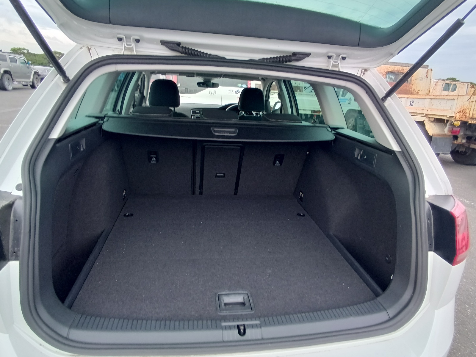 VOLKSWAGEN GOLF VARIANT