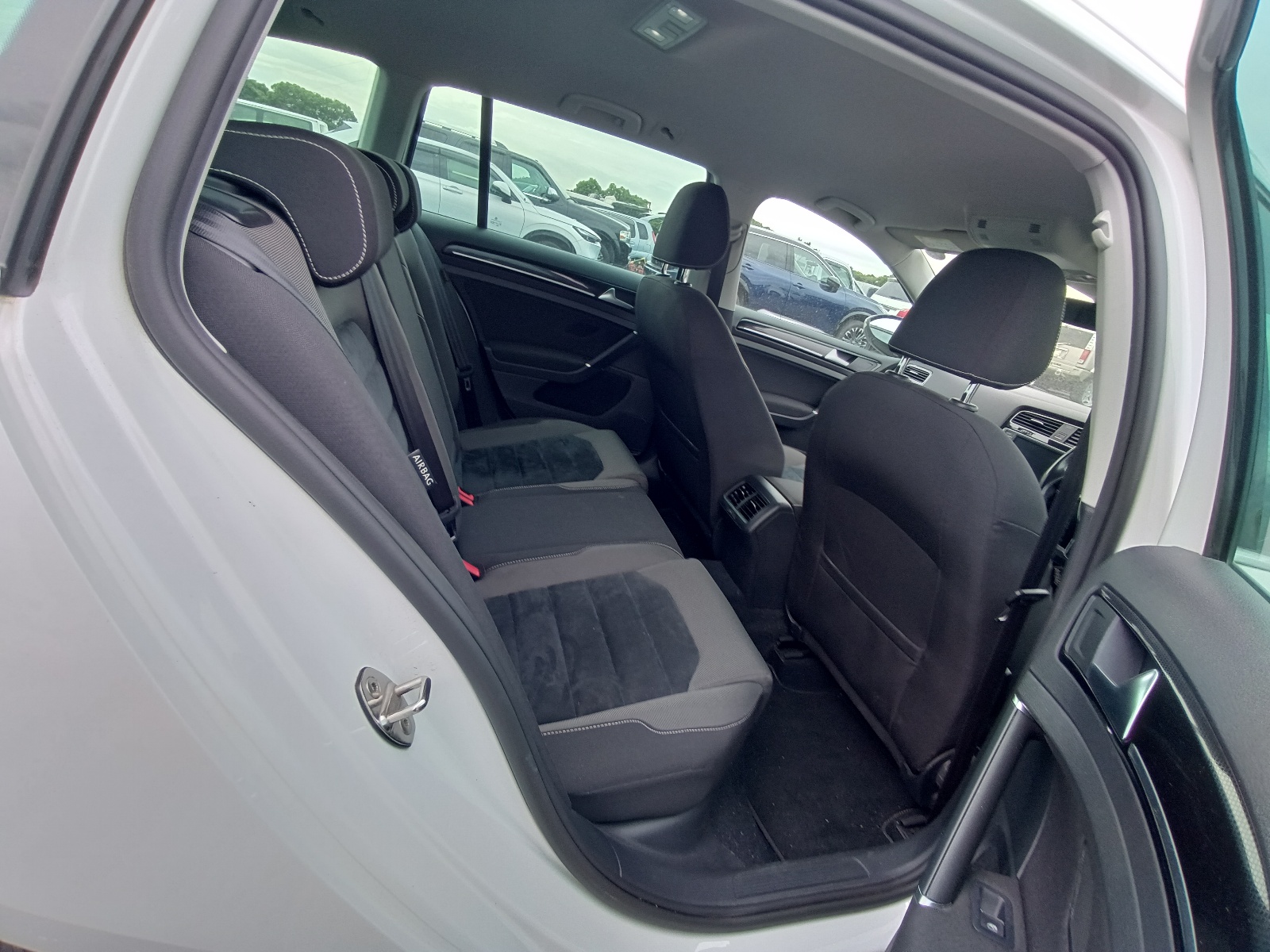 VOLKSWAGEN GOLF VARIANT