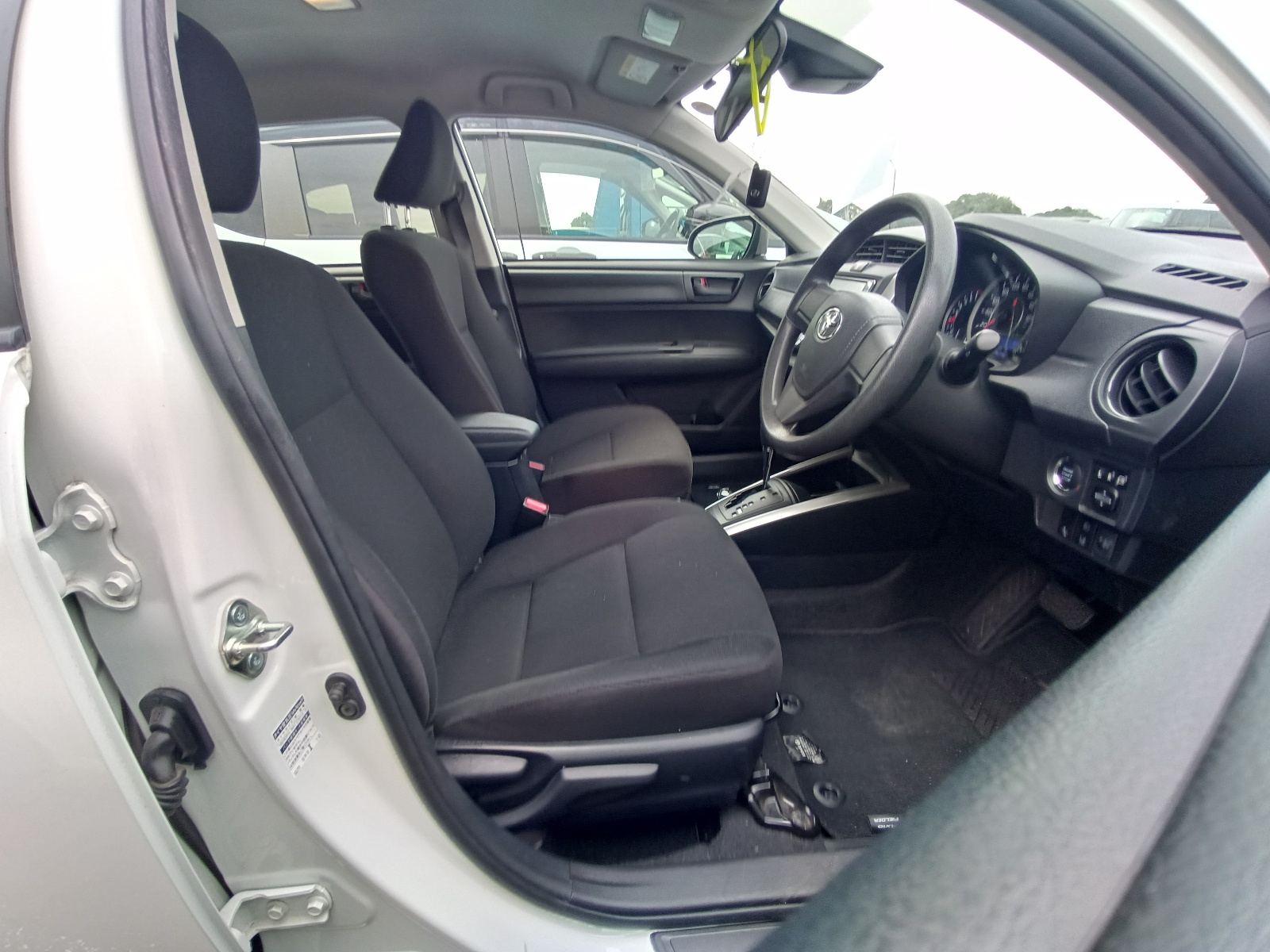 TOYOTA COROLLA FIELDER