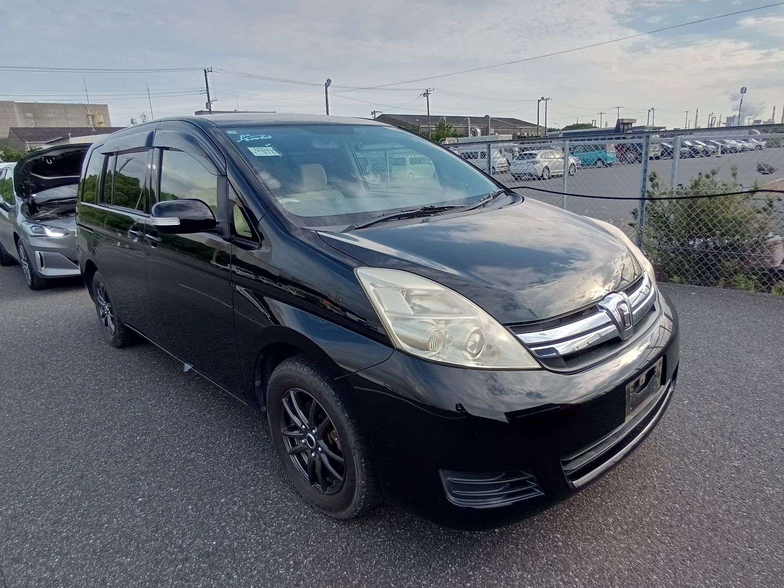 TOYOTA ISIS
