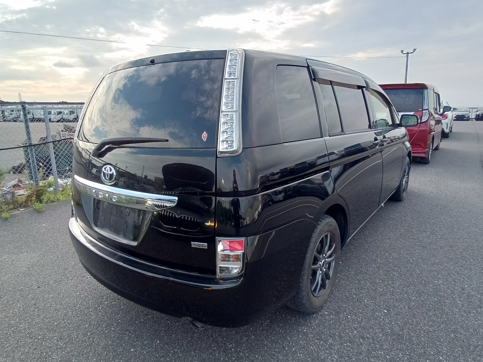 TOYOTA ISIS