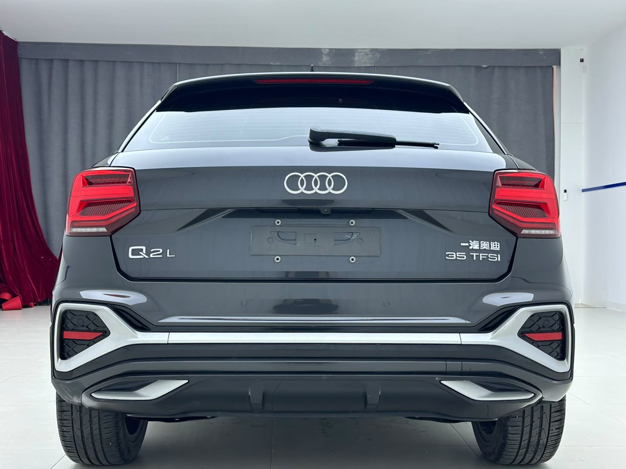 Audi Q2L