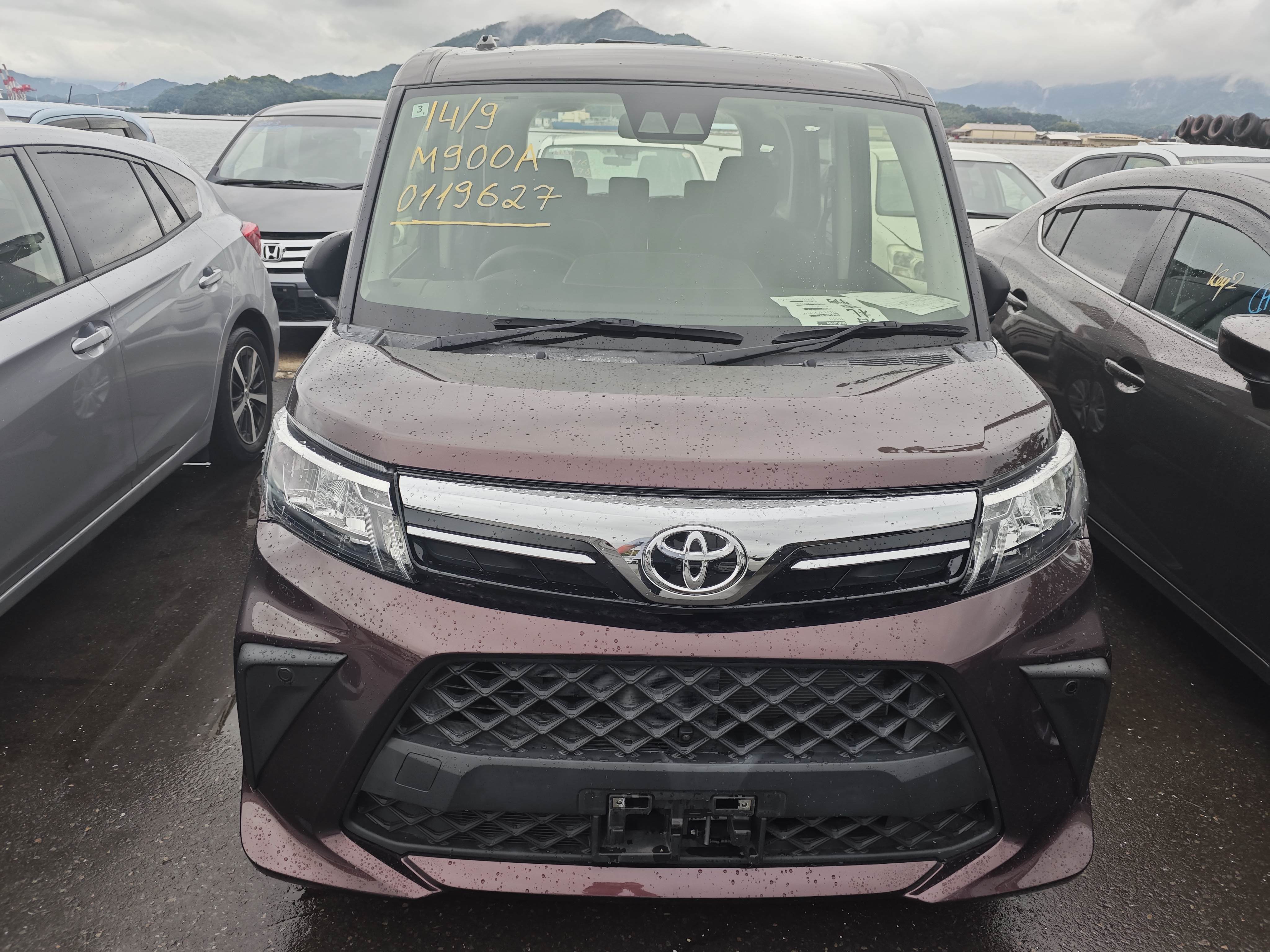TOYOTA ROOMY
