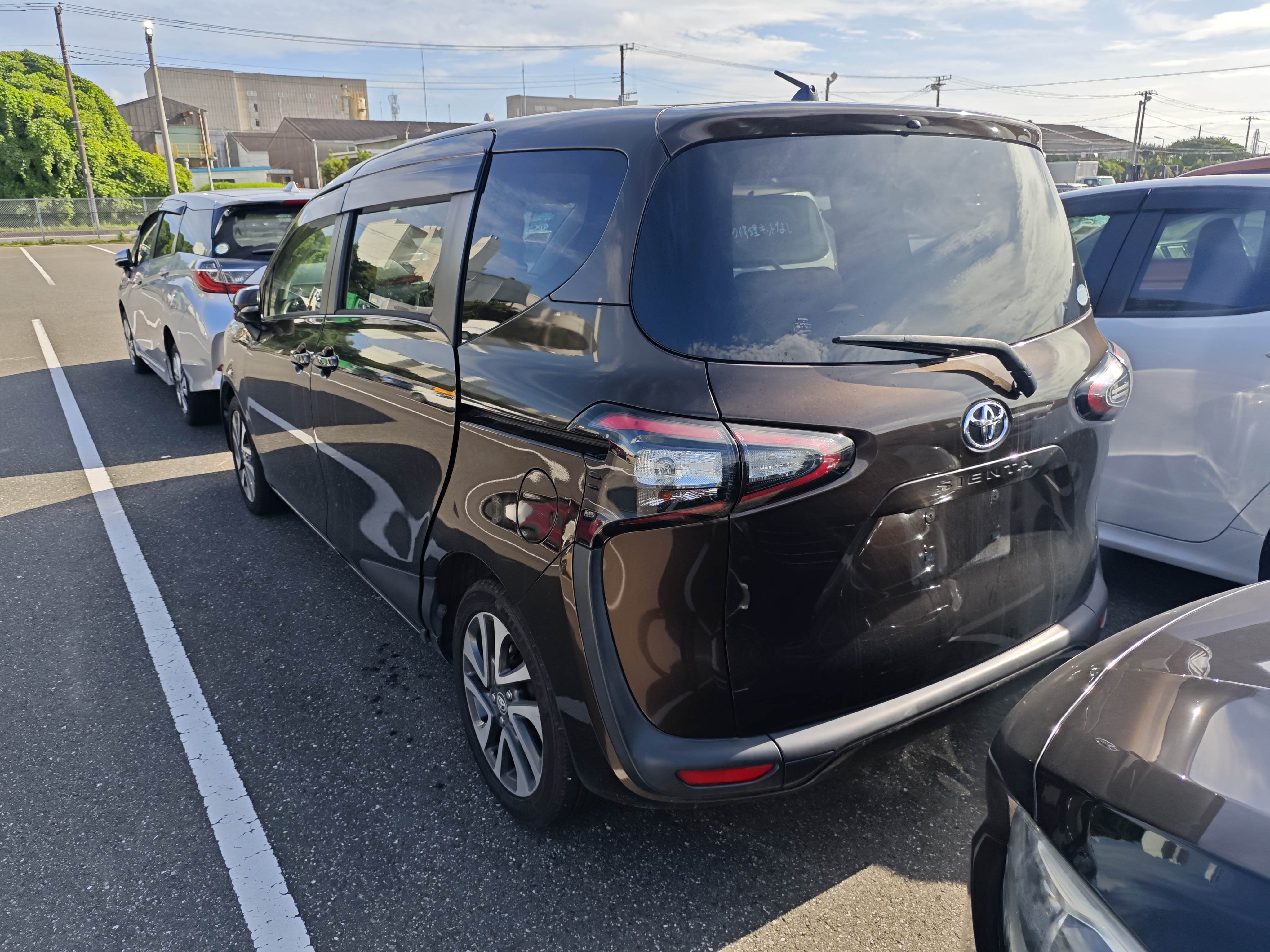 Toyota Sienta