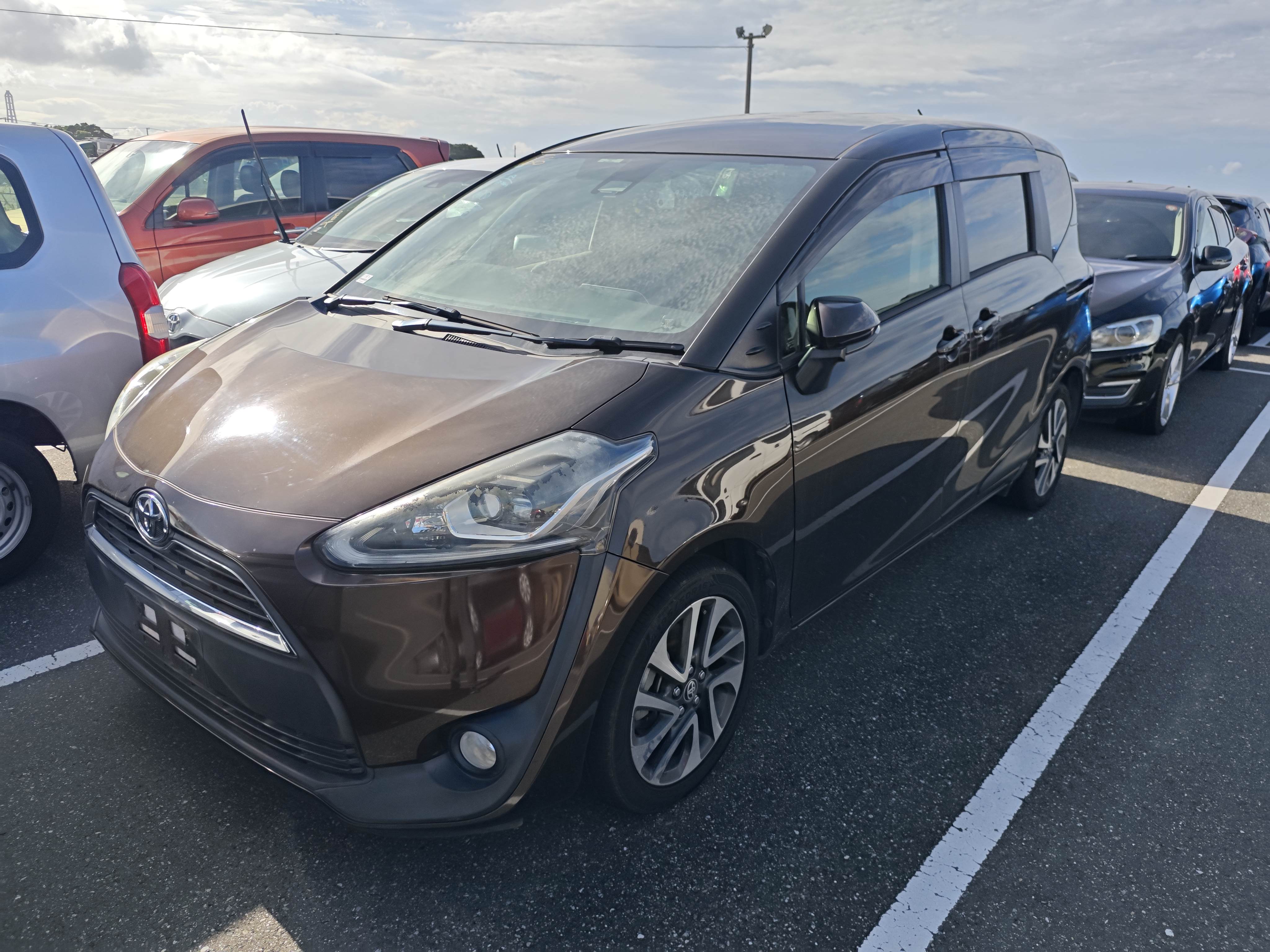 Toyota Sienta