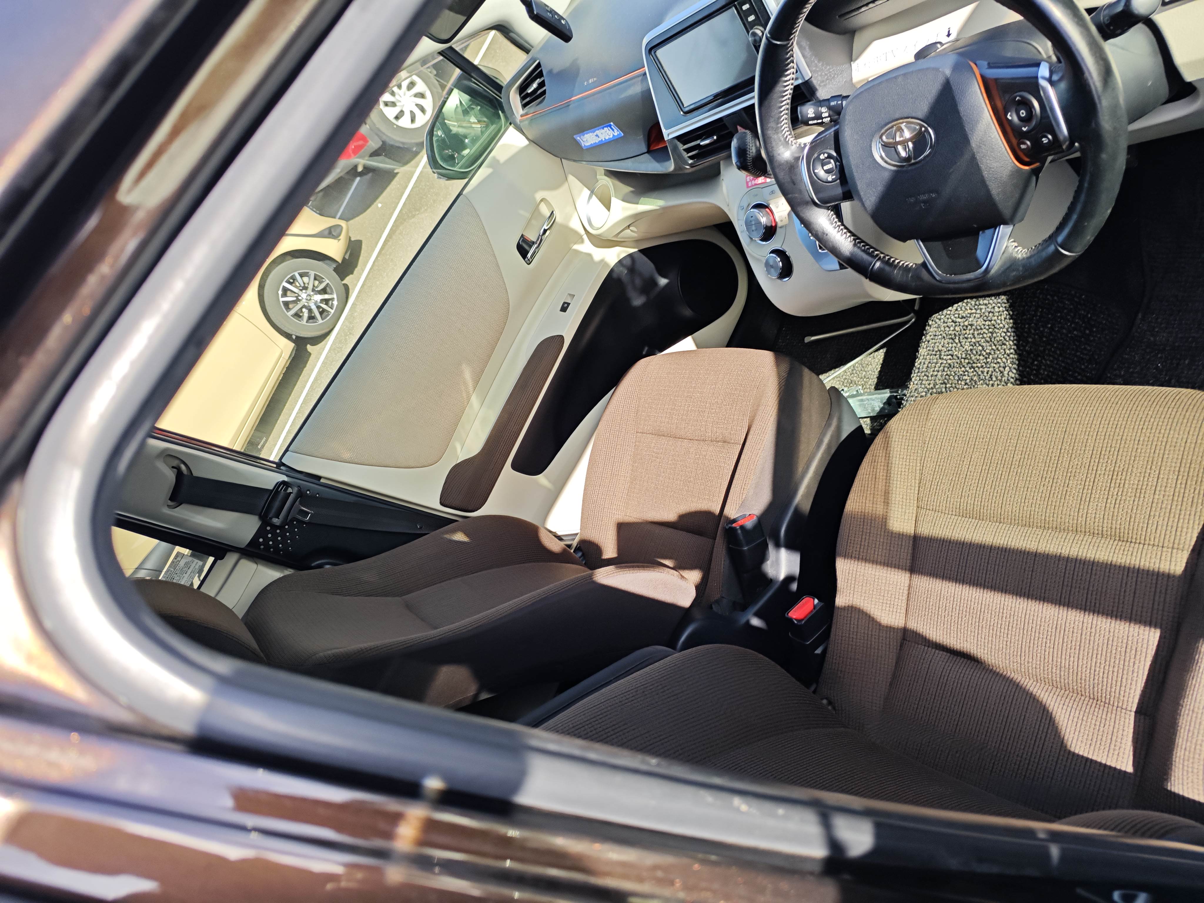 Toyota Sienta