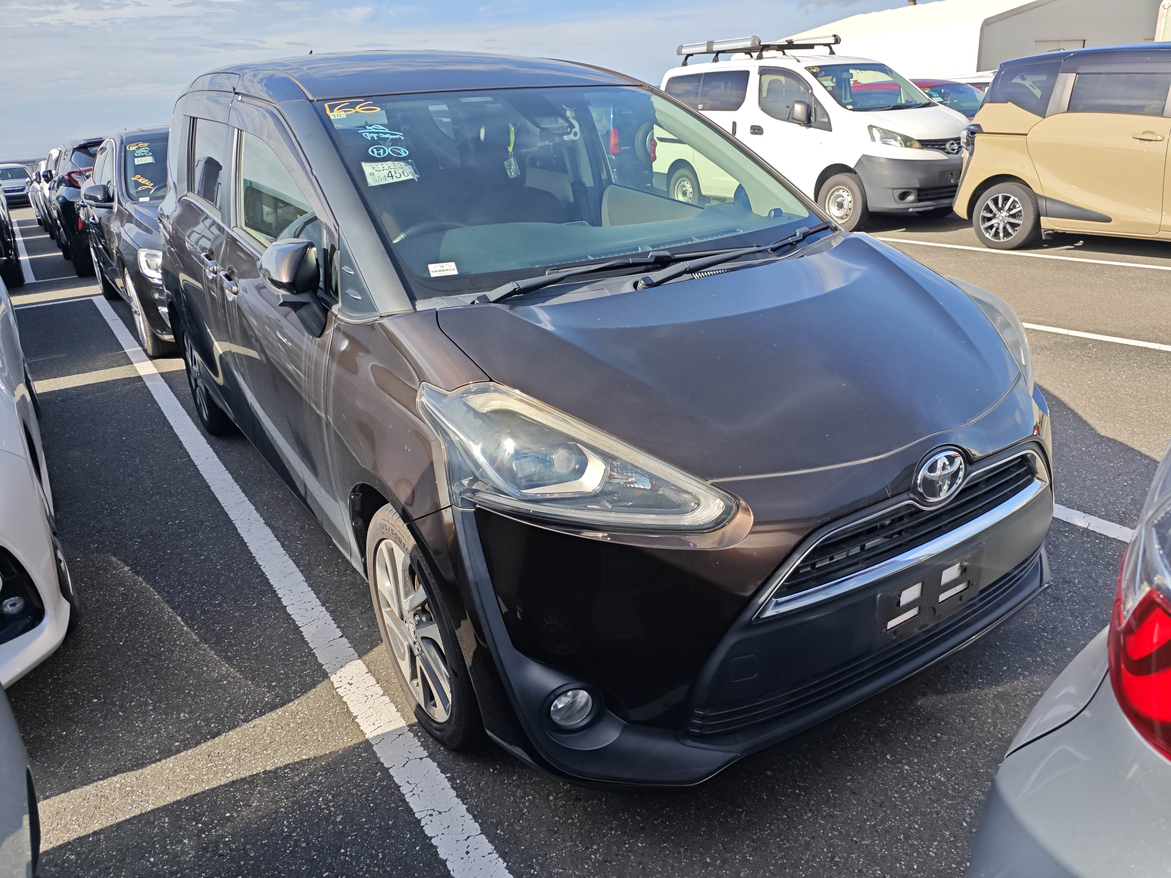 Toyota Sienta
