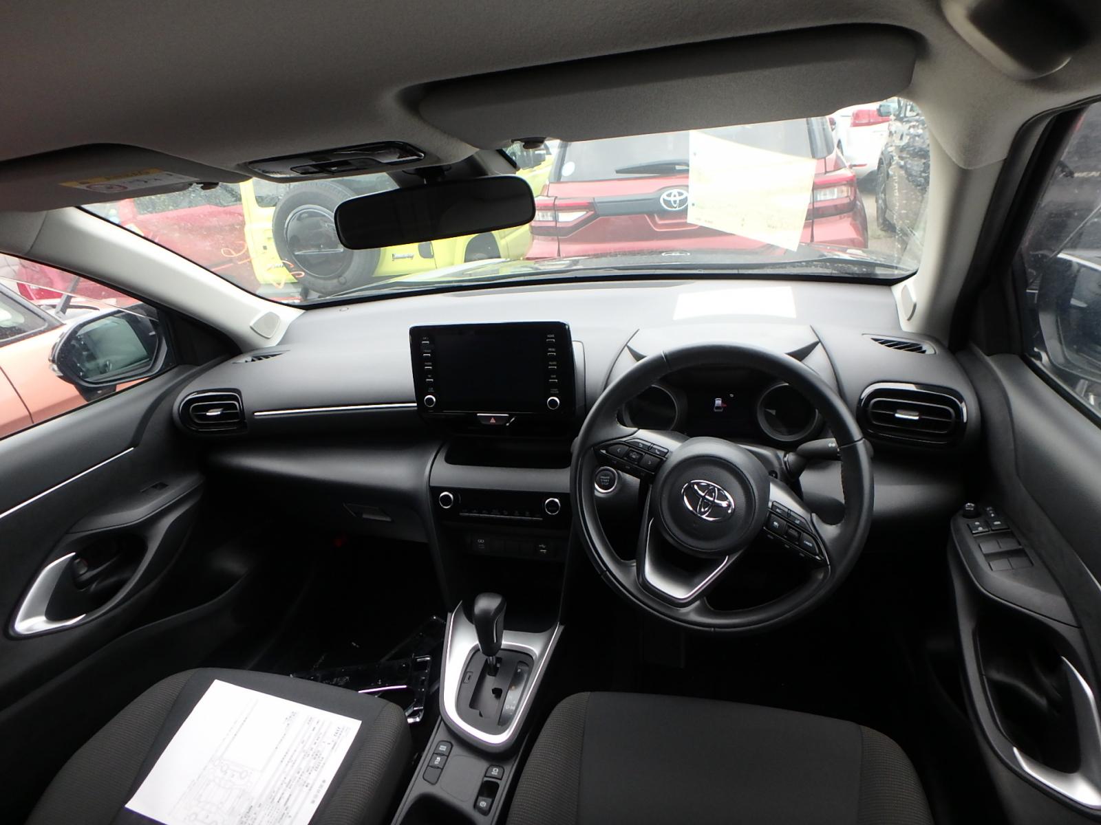 TOYOTA YARIS CROSS