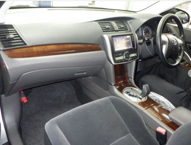 TOYOTA PREMIO