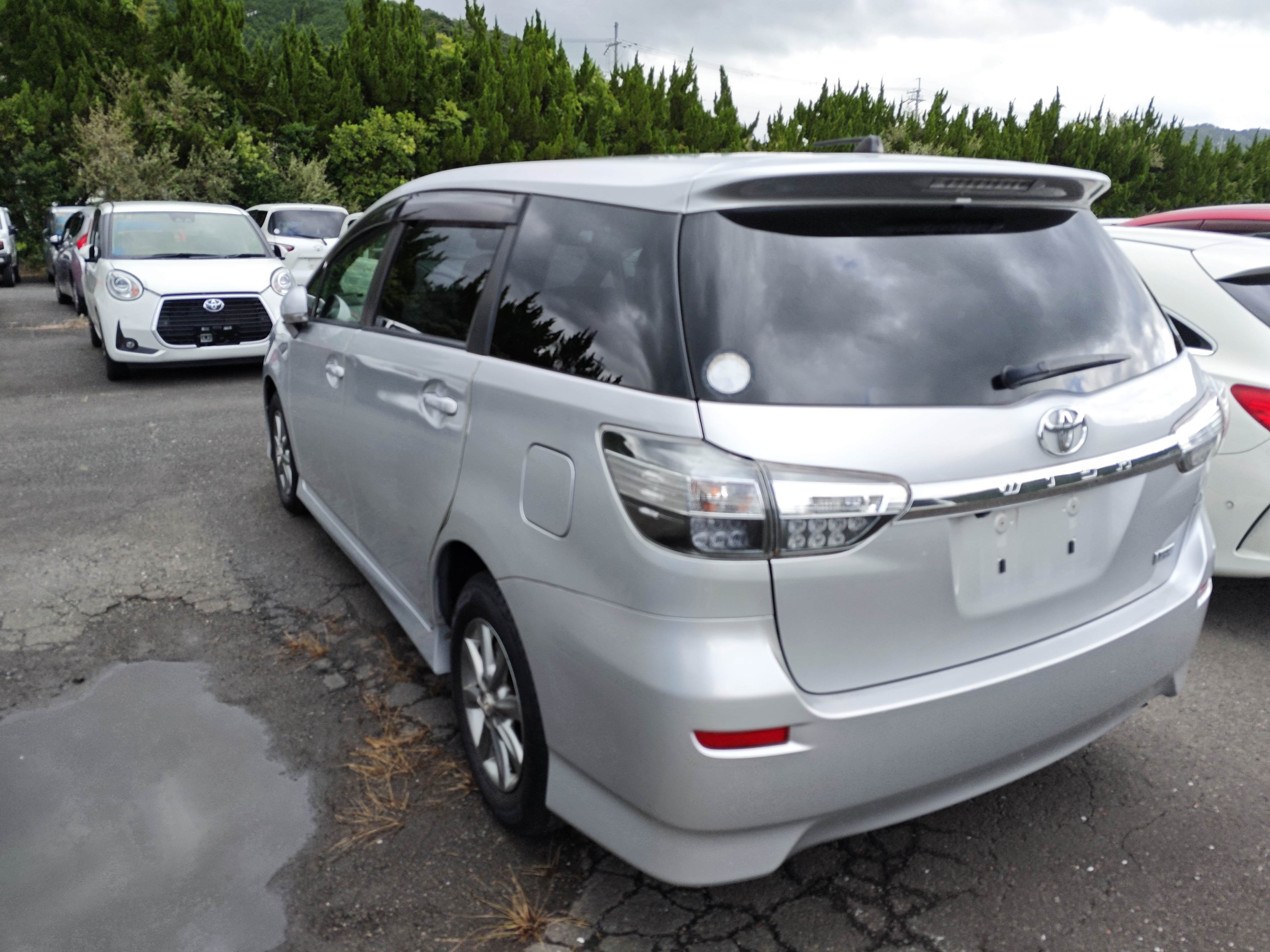 TOYOTA WISH