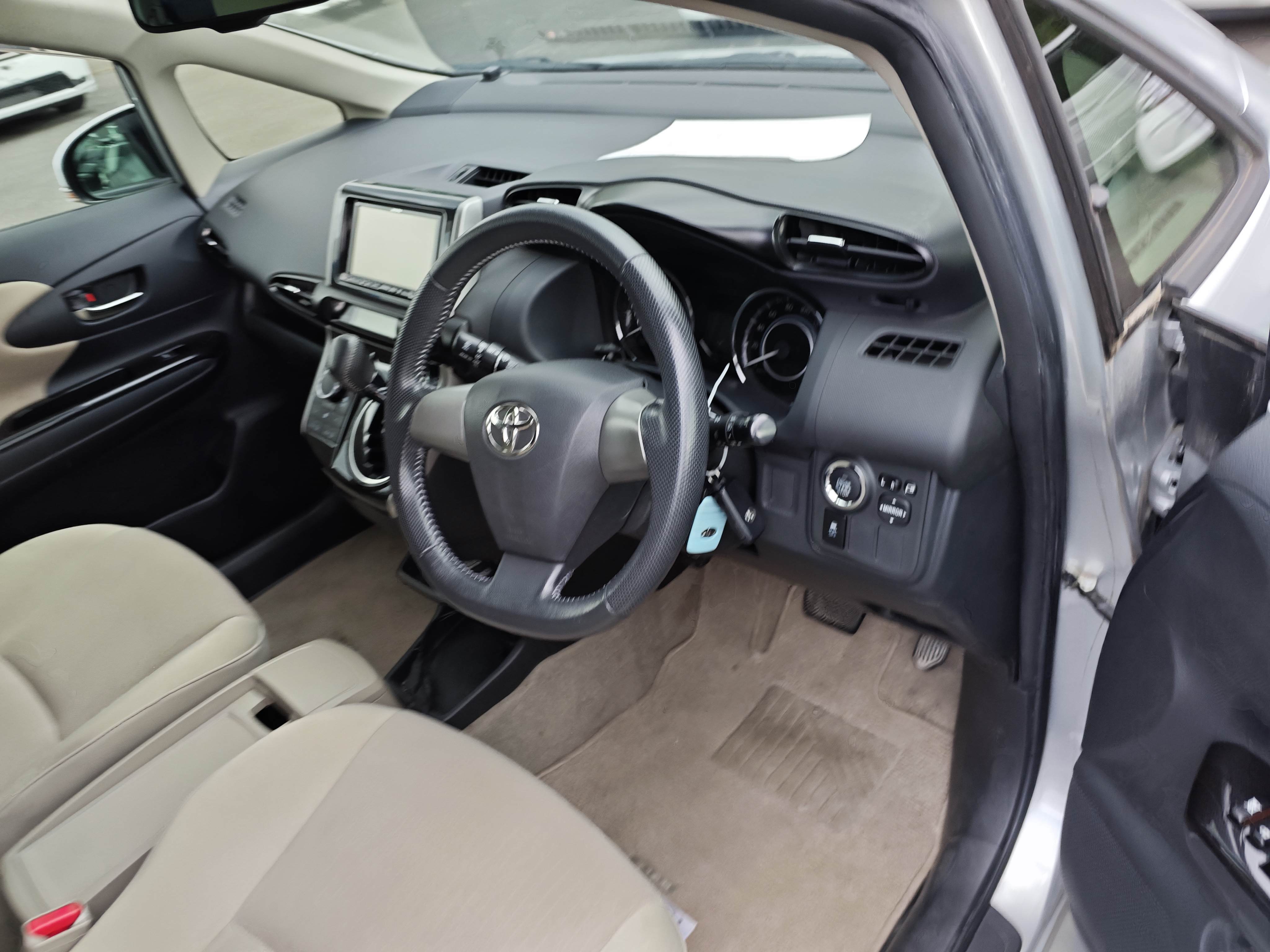 TOYOTA WISH
