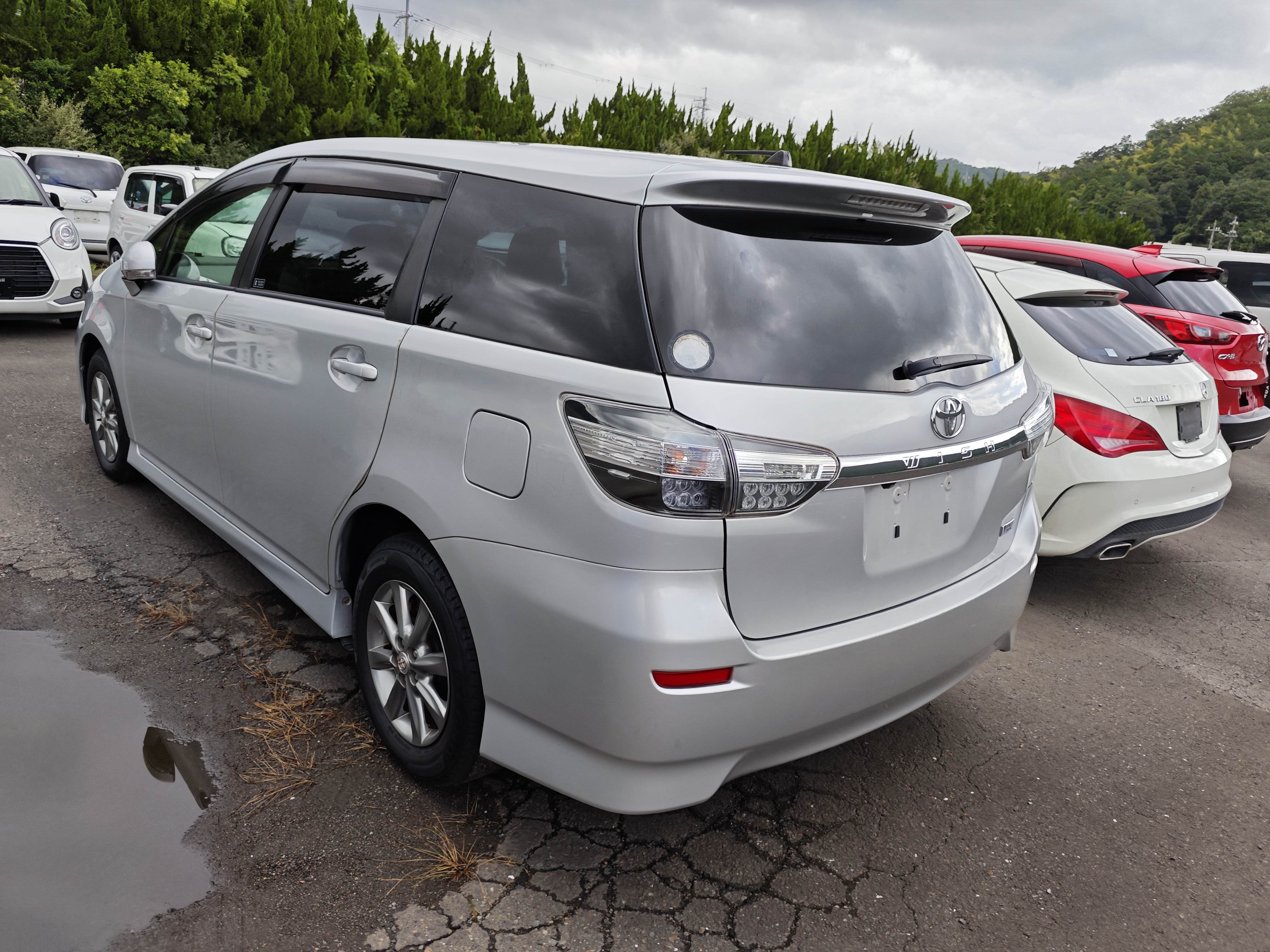 TOYOTA WISH