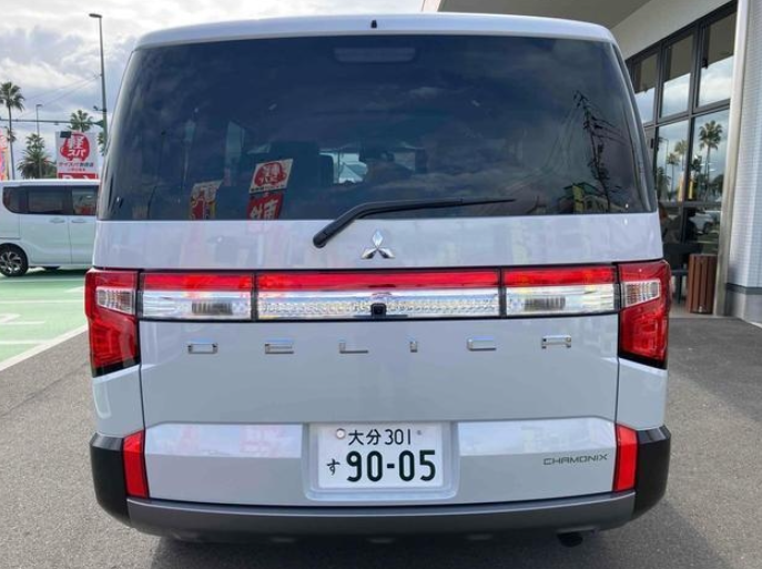 Mitsubishi Delica D5