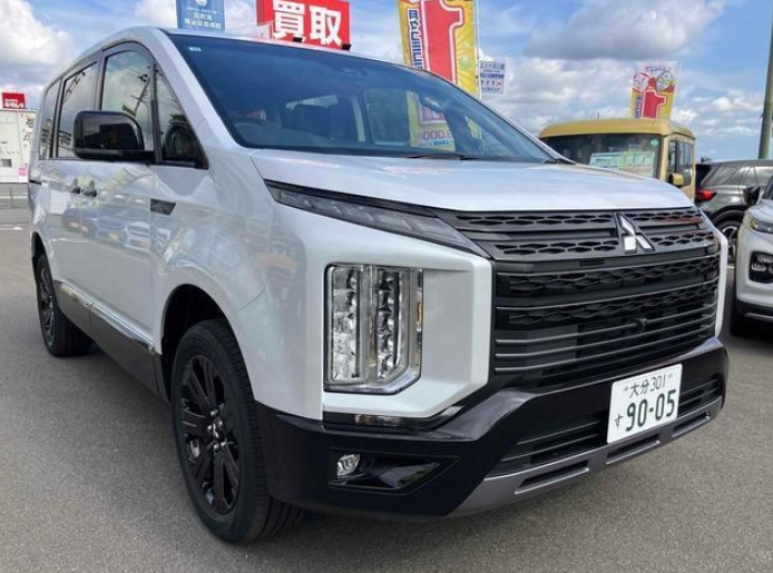Mitsubishi Delica D5