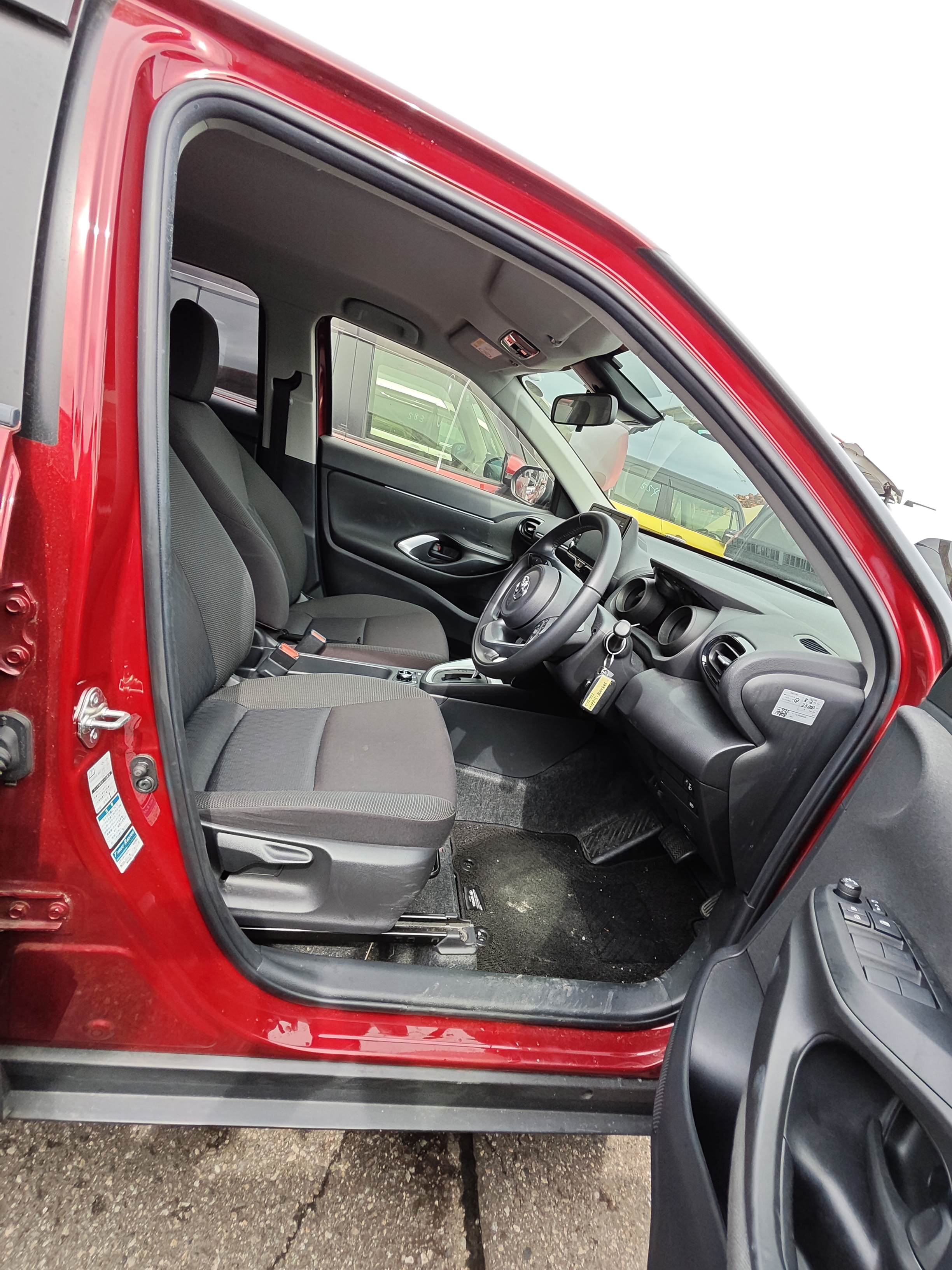 TOYOTA YARIS CROSS