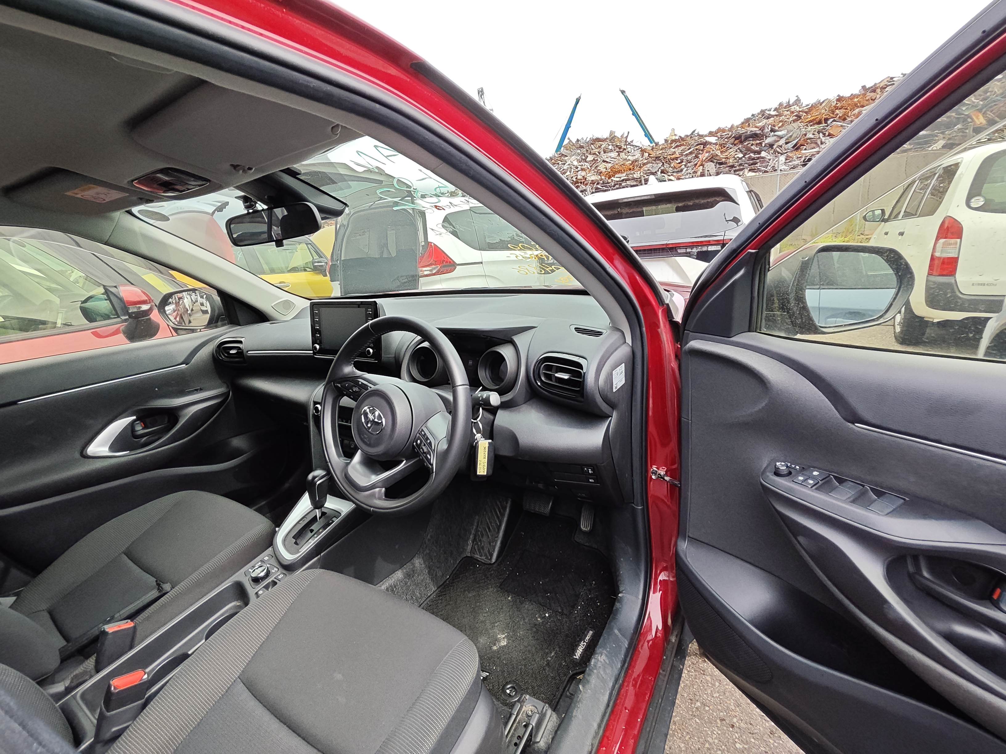 TOYOTA YARIS CROSS