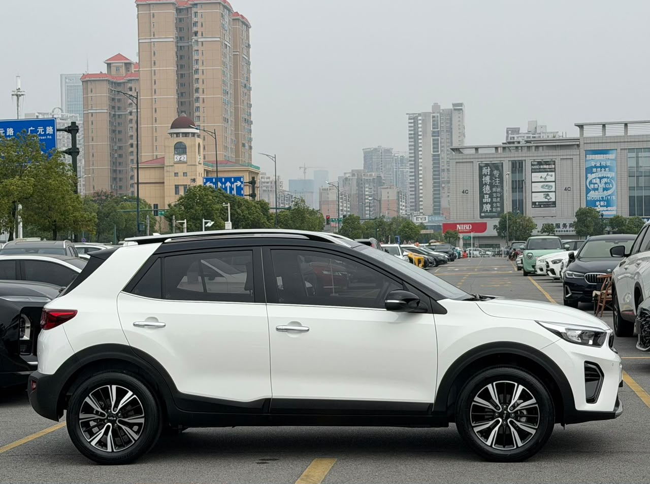 Kia KX1