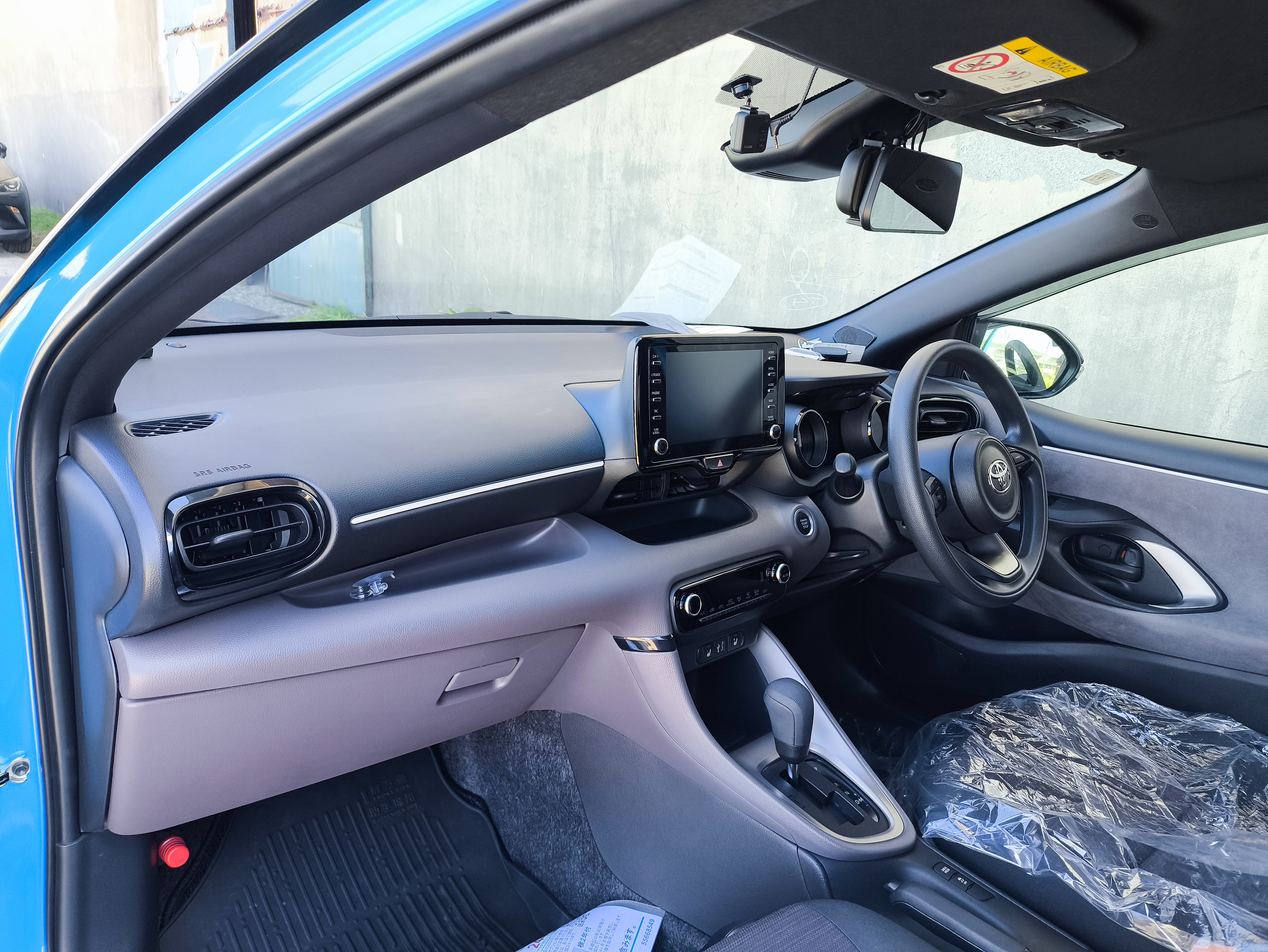 TOYOTA YARIS