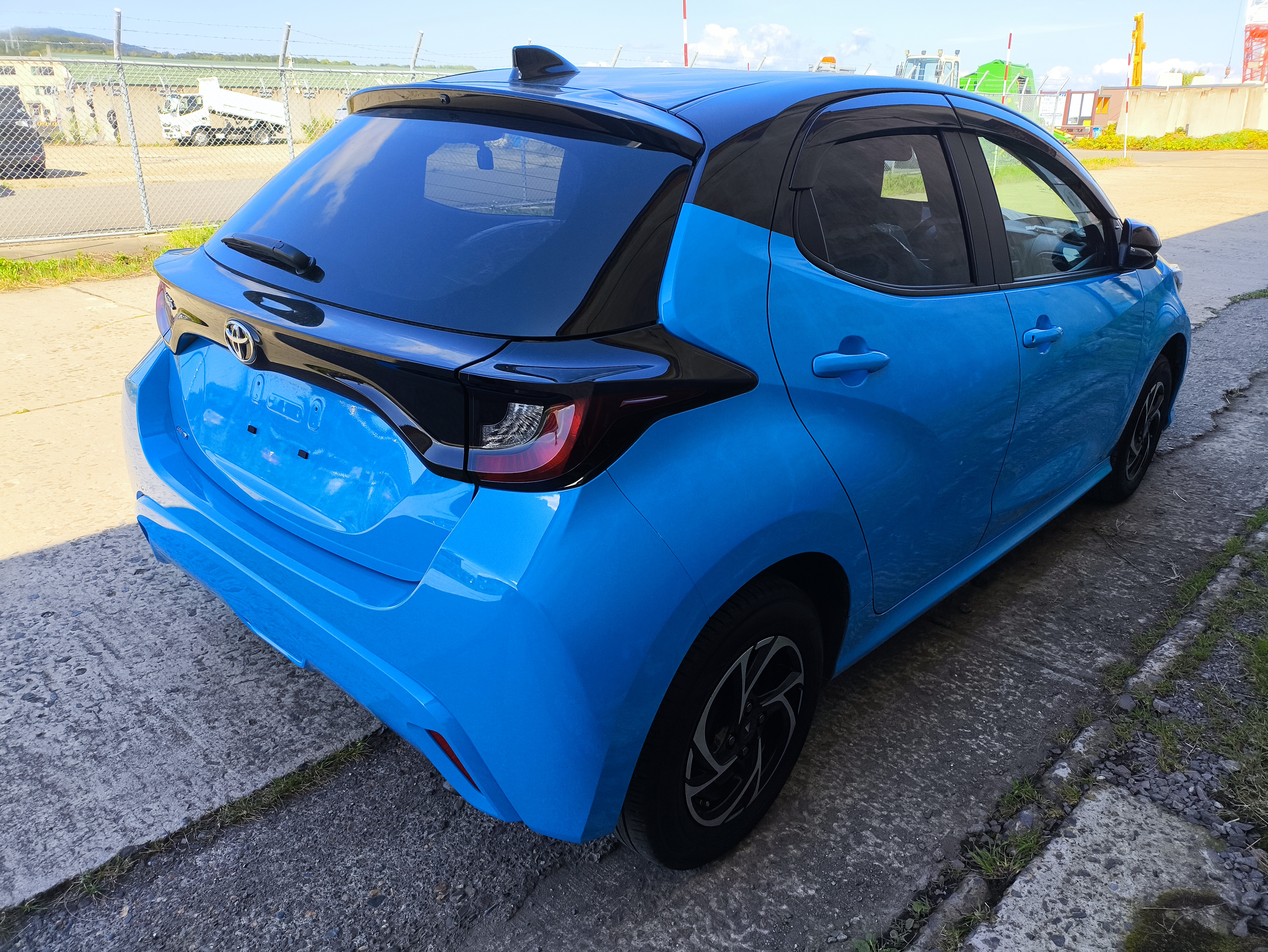 TOYOTA YARIS