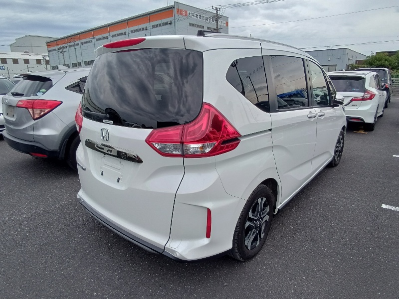 HONDA FREED +