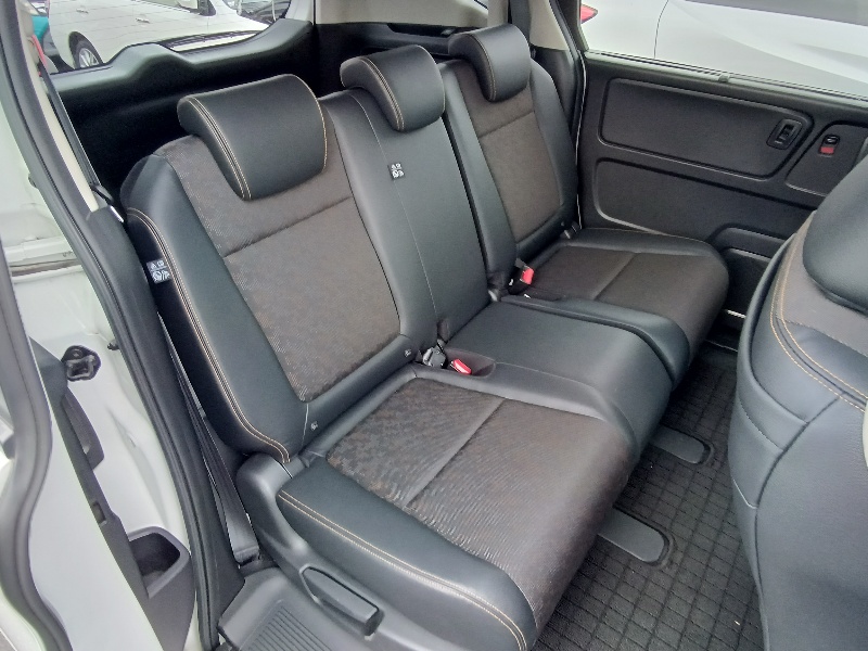 HONDA FREED +