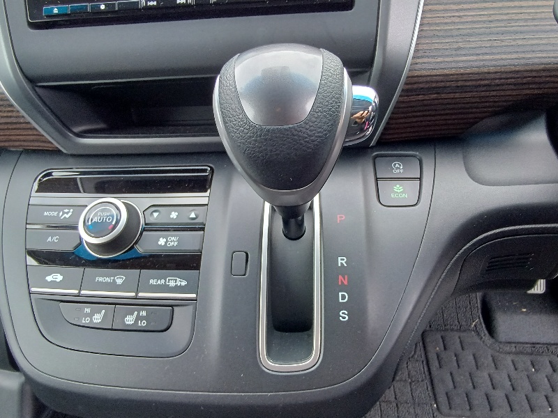 HONDA FREED +
