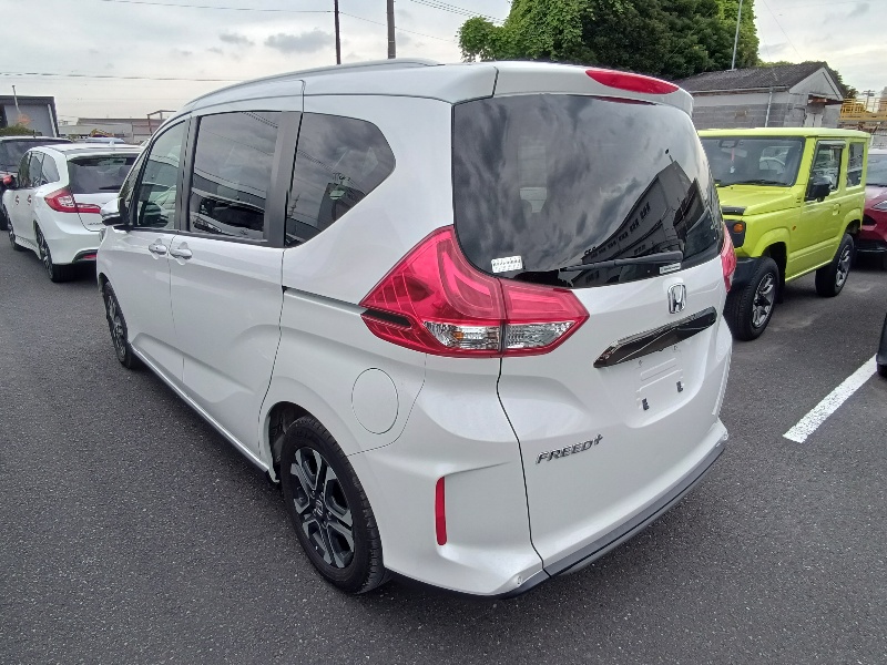 HONDA FREED +