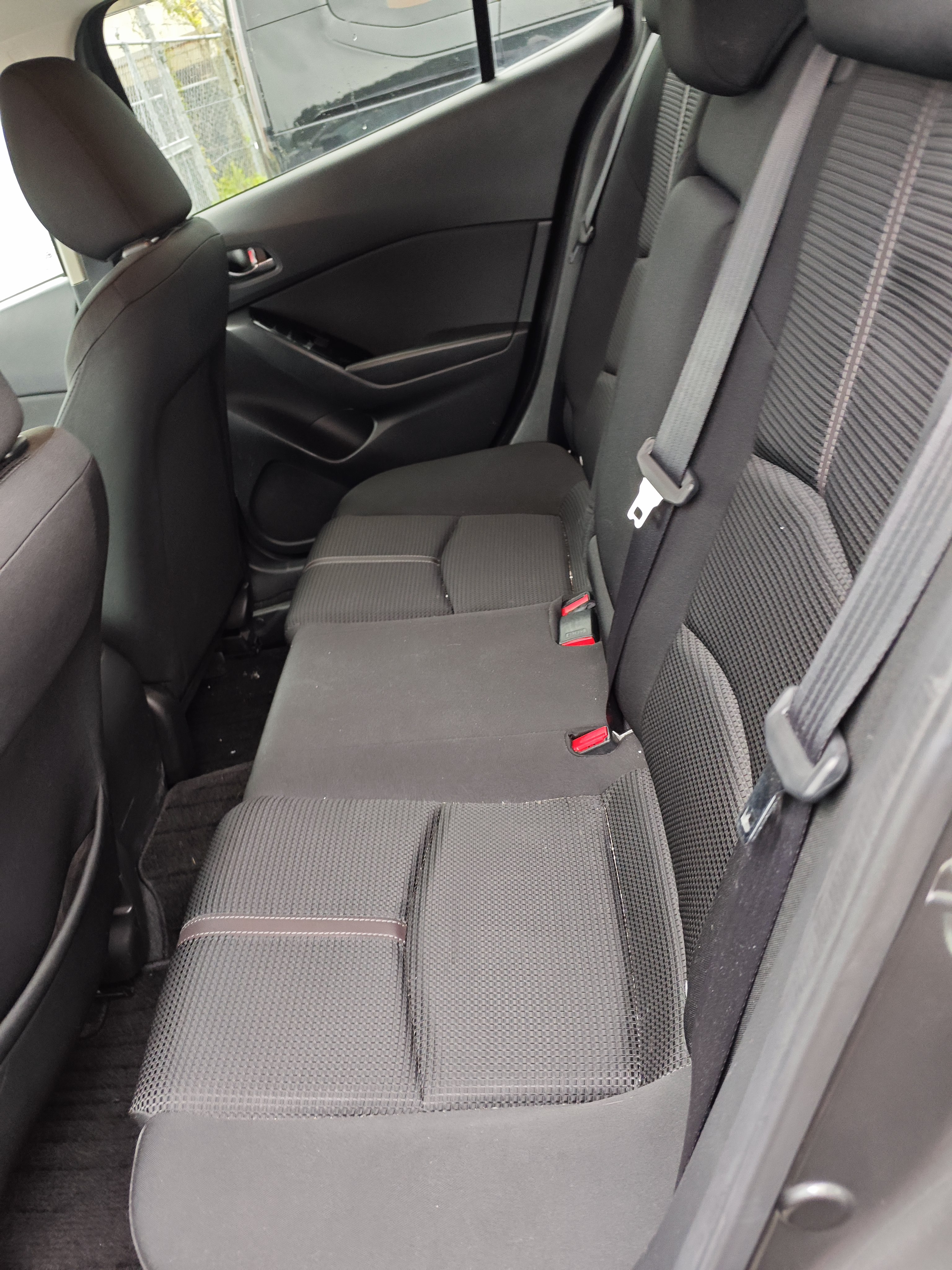 MAZDA AXELA SPORT
