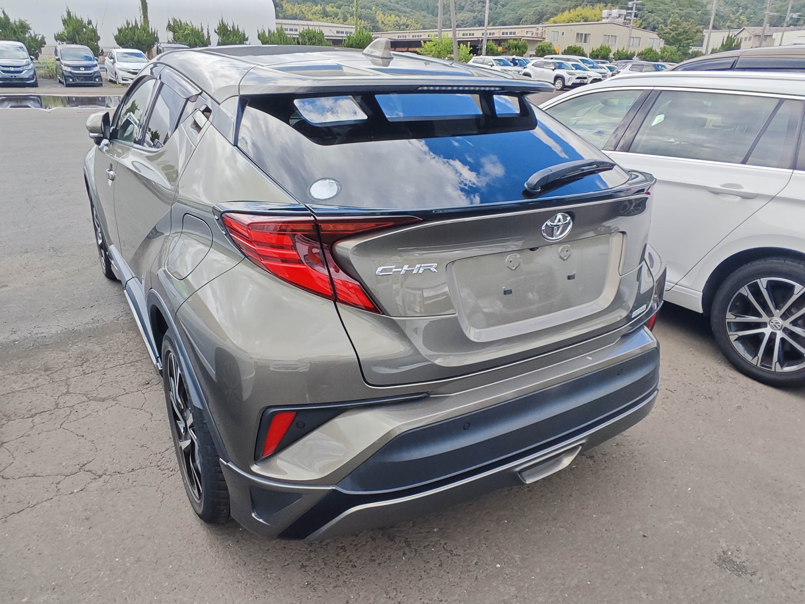 TOYOTA C-HR