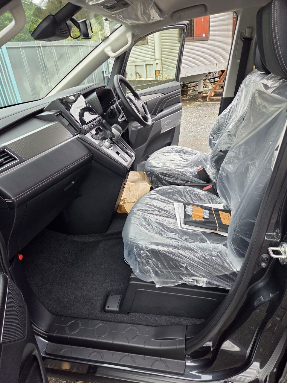 MITSUBISHI DELICA D:5