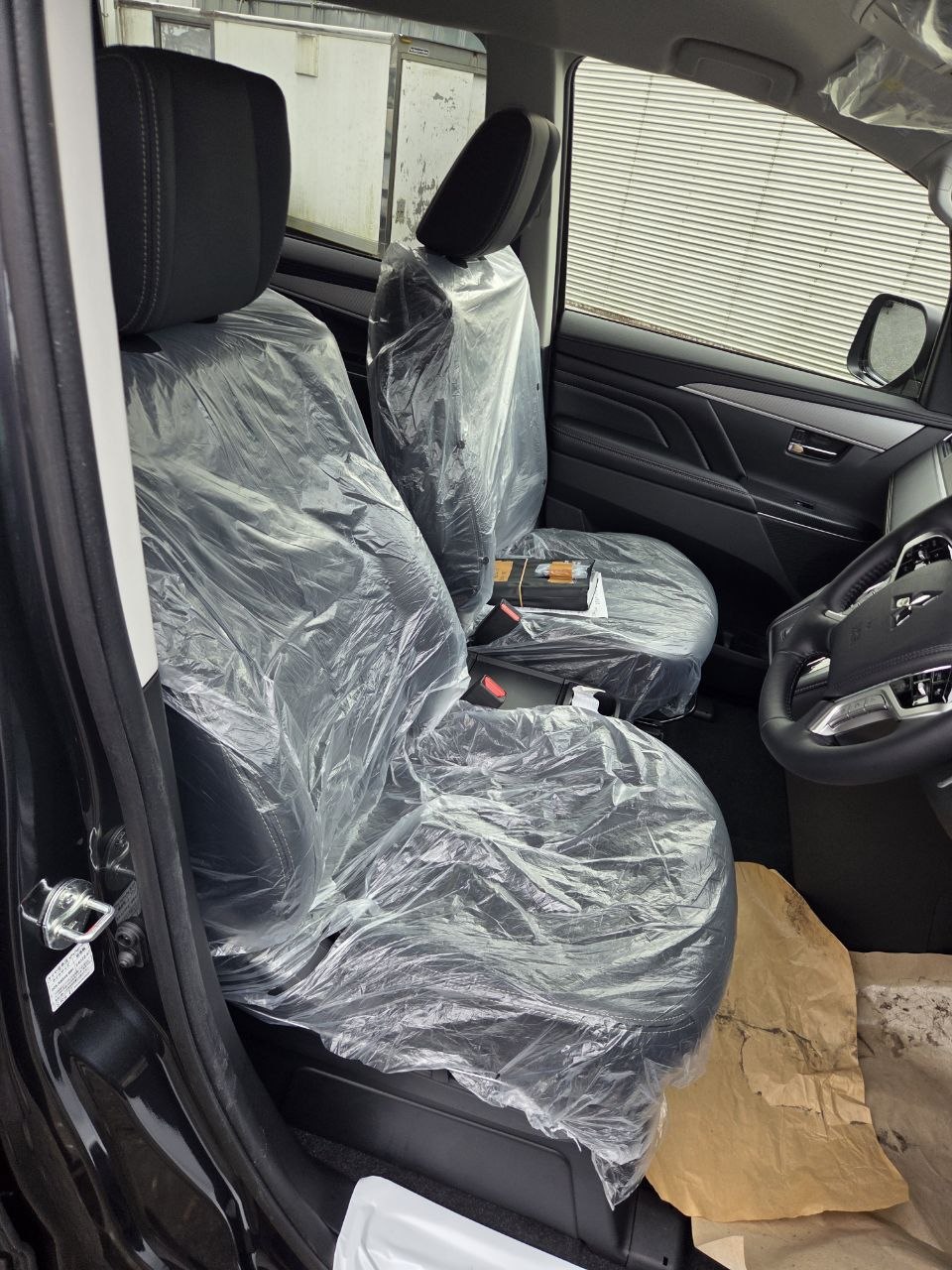 MITSUBISHI DELICA D:5