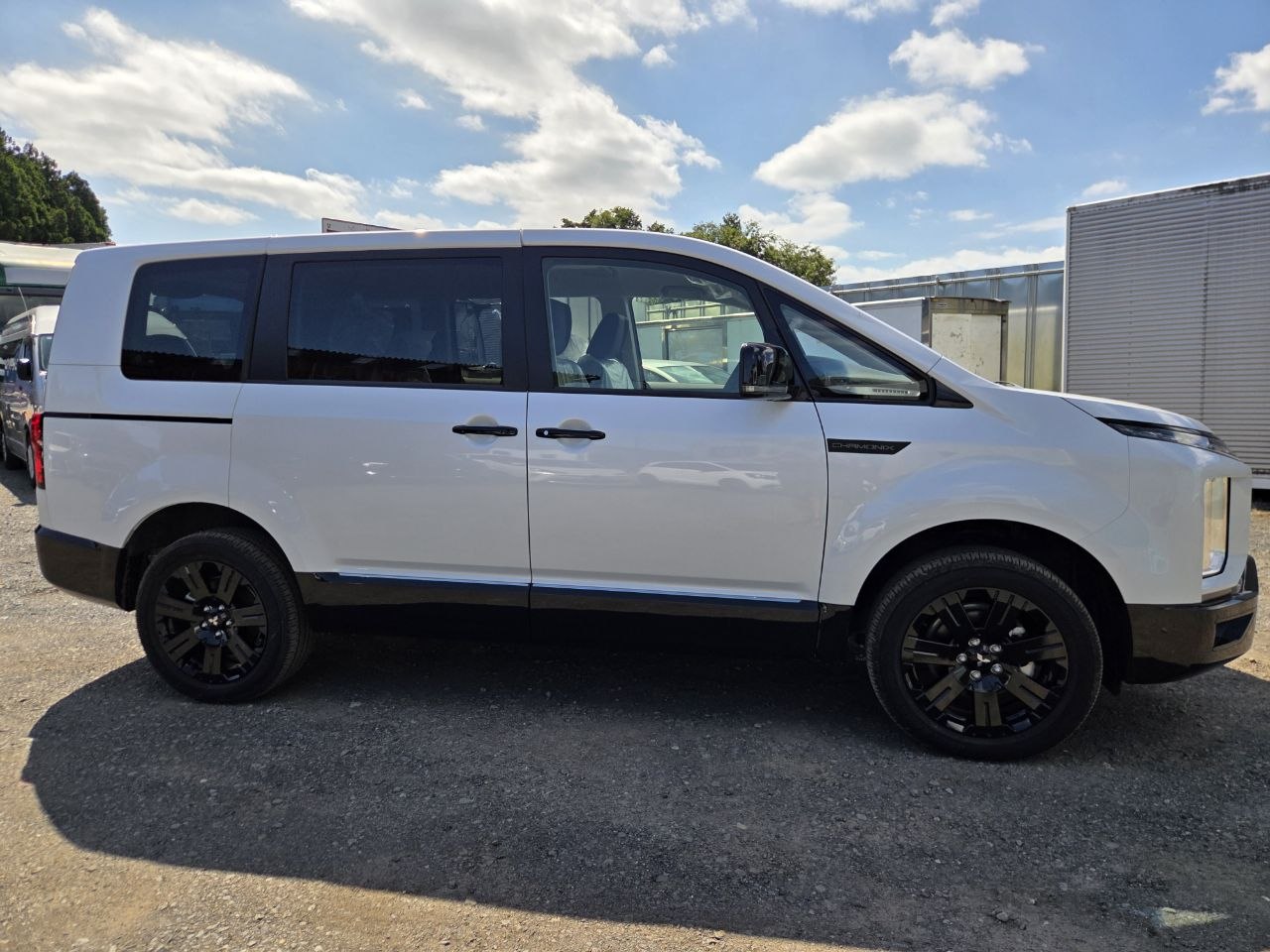 Mitsubishi Delica D5