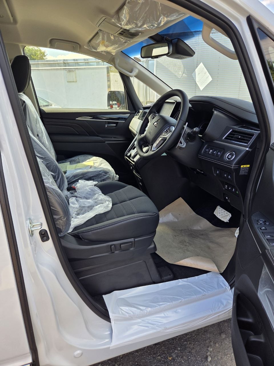 Mitsubishi Delica D5