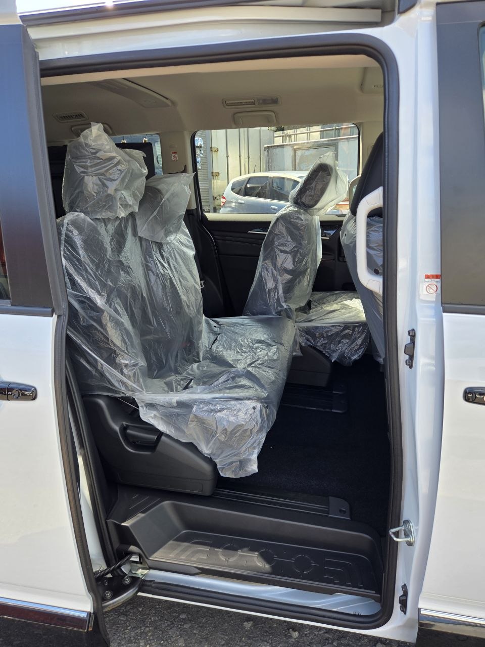Mitsubishi Delica D5