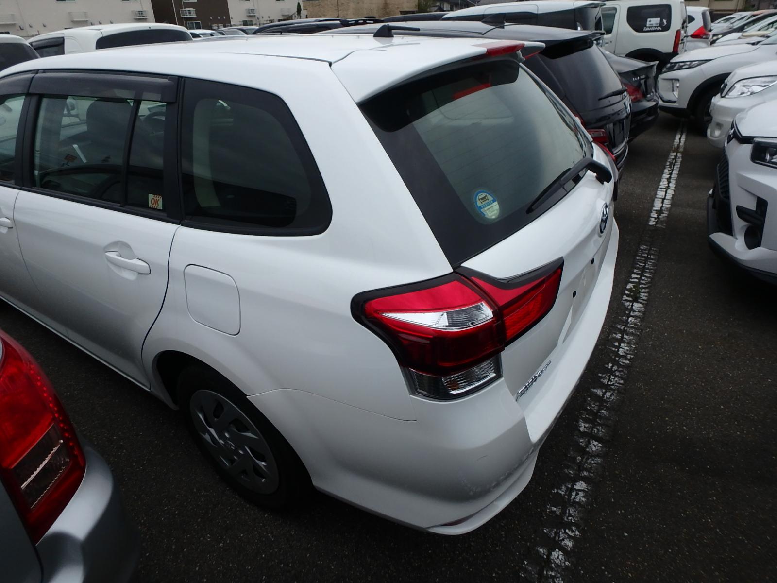 TOYOTA COROLLA FIELDER