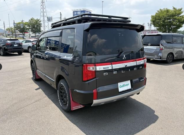 Mitsubishi Delica D5
