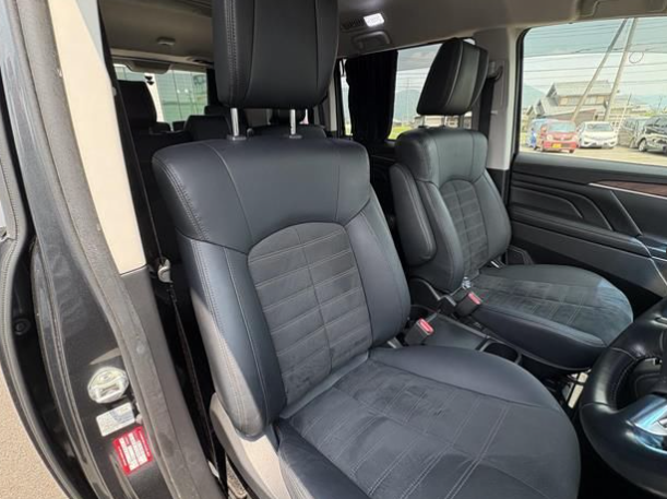 Mitsubishi Delica D5