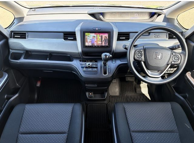 HONDA FREED +