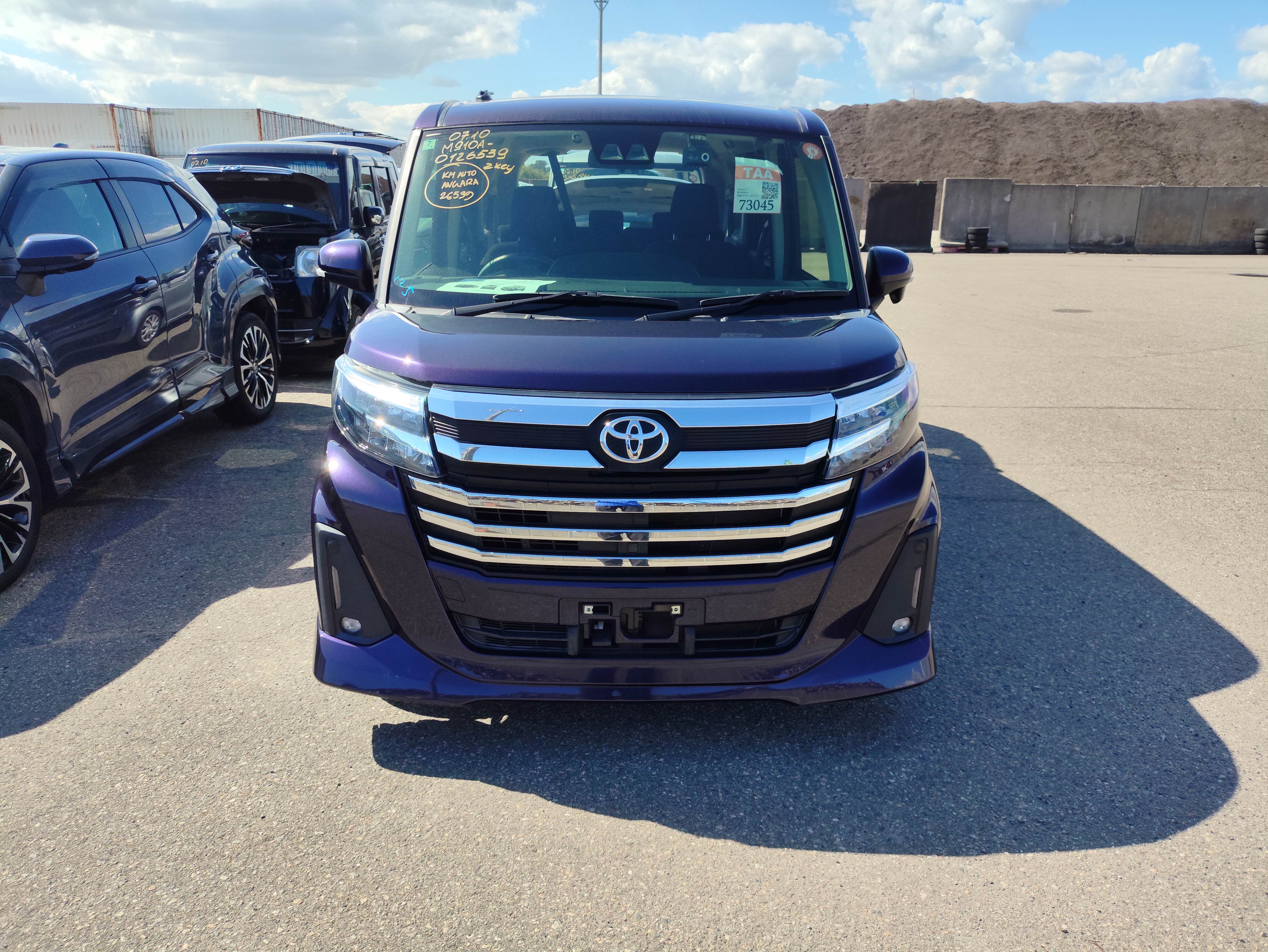 TOYOTA ROOMY