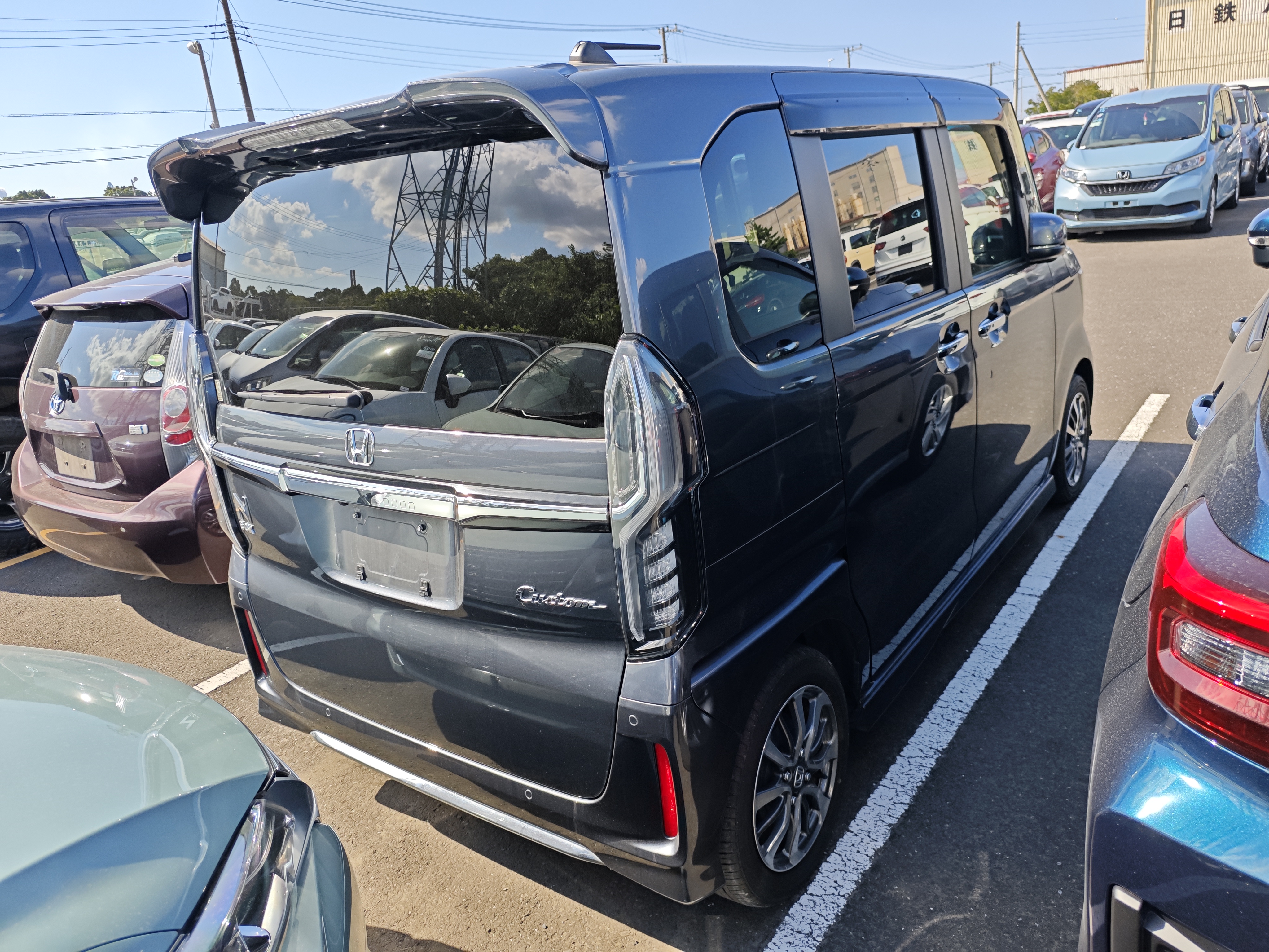 HONDA N-BOX