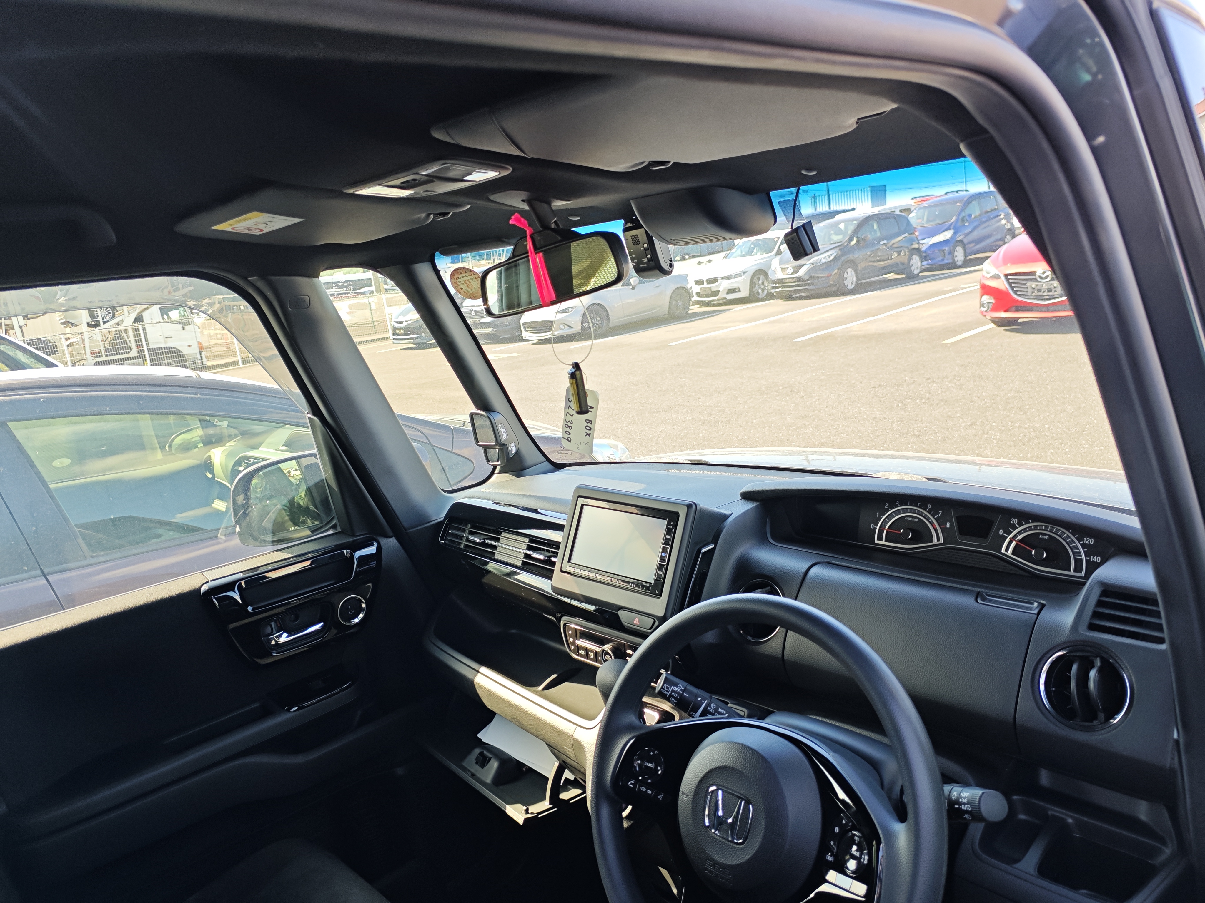 HONDA N-BOX